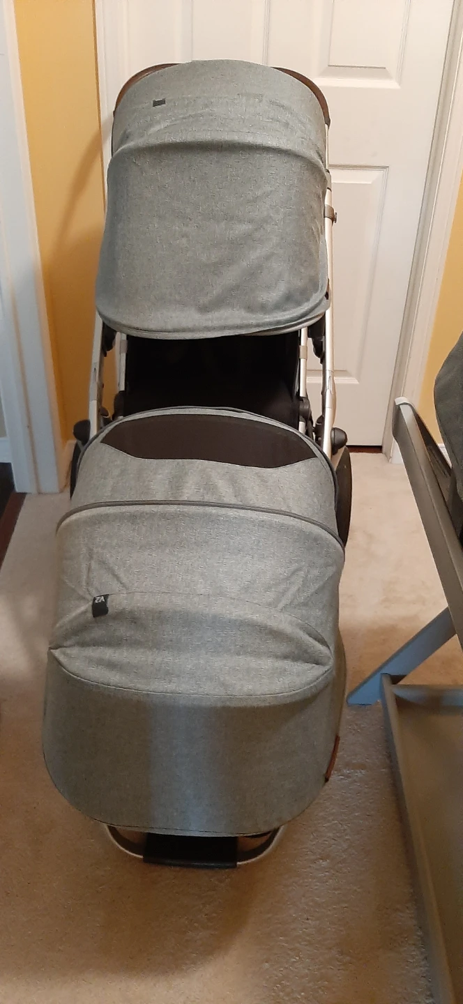 V2 UPPAbaby Vista Double Stroller with Bassinet - photo 2