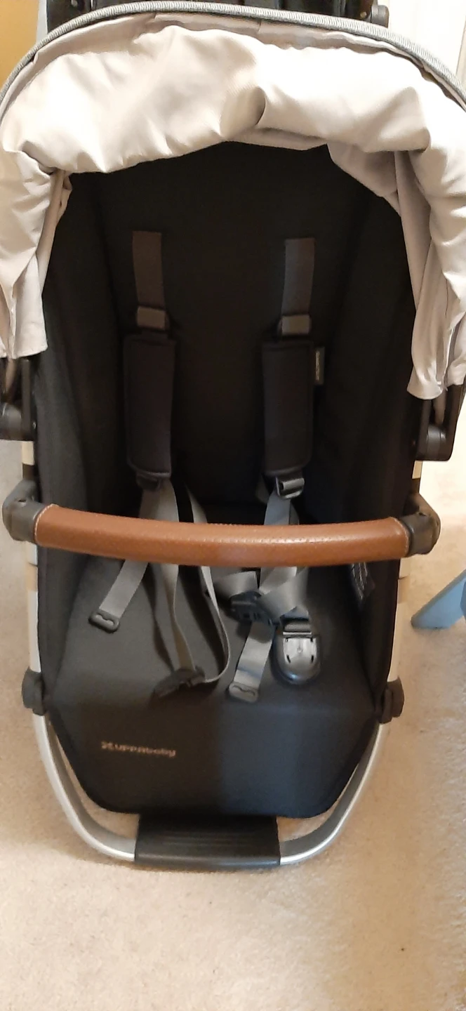 V2 UPPAbaby Vista Double Stroller with Bassinet - photo 3