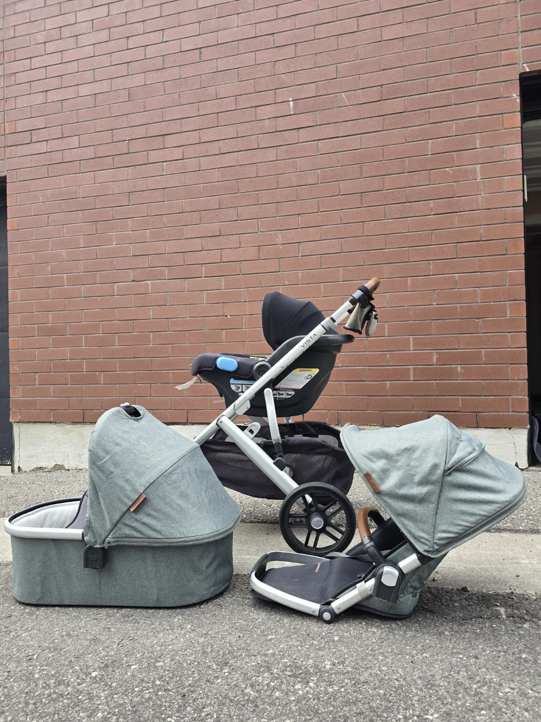 UPPAbaby Vista Stroller with Bassinet and Car Seat