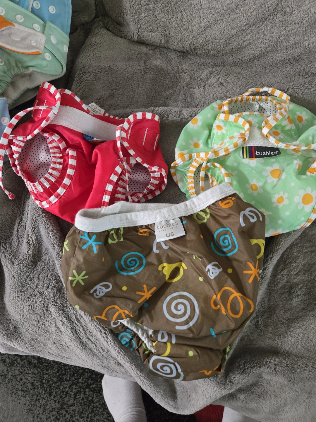 Assorted Cloth Diapers - photo 3