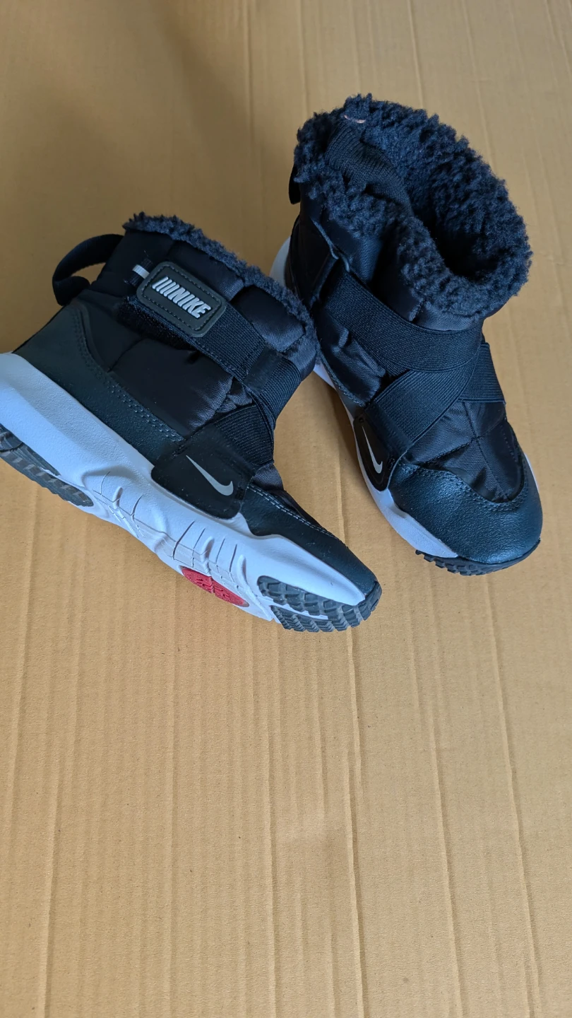 Nike Winter Boots - photo 2