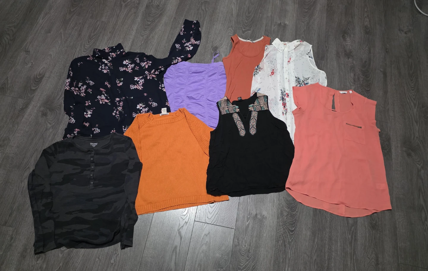 Bundle of women's tops