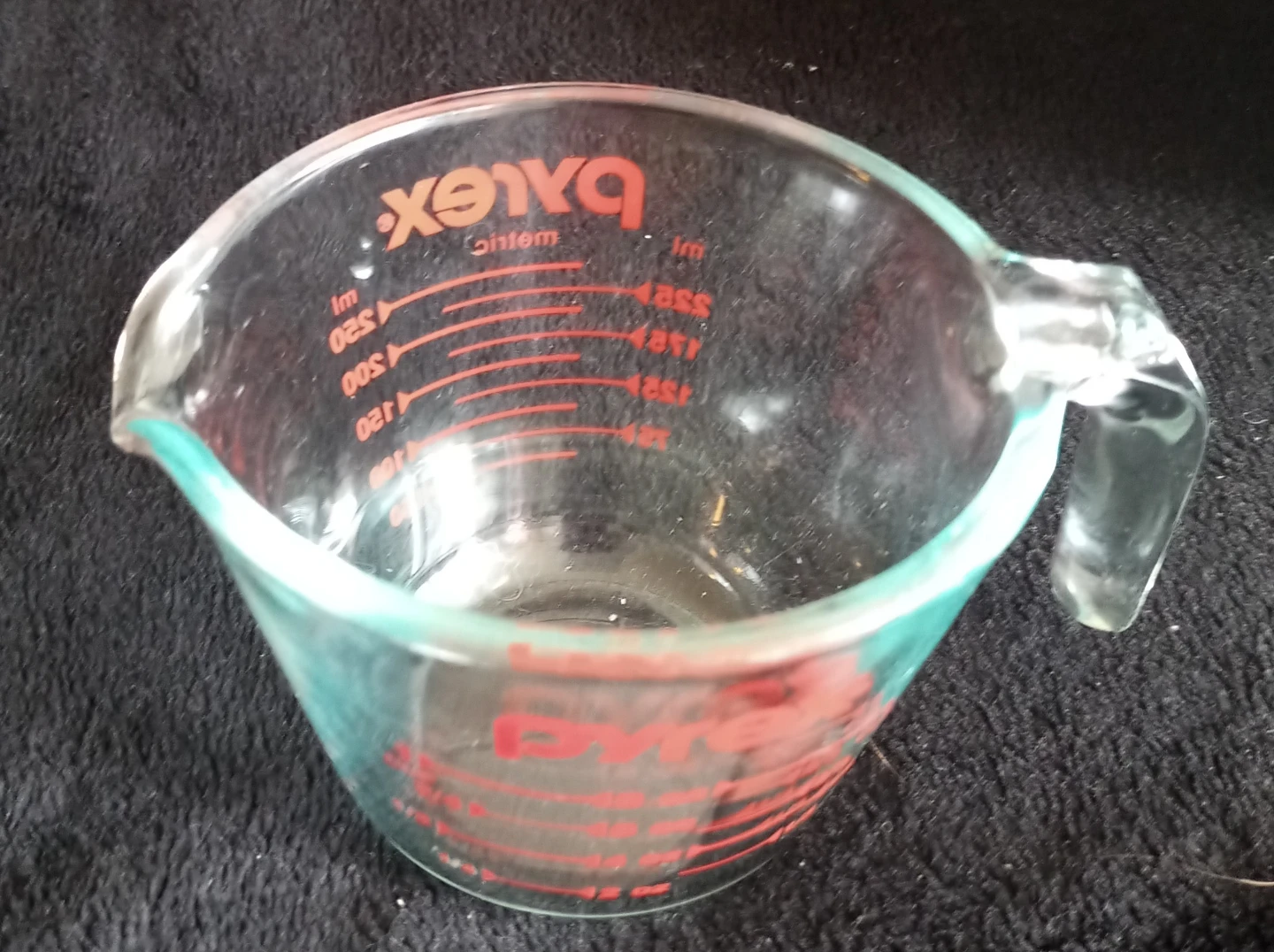 Pyrex Glass Measuring Cup⚽