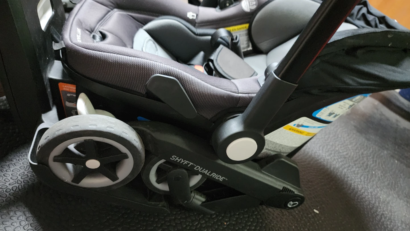 Evenflo Shyft DualRide Infant Car Seat and Stroller System - photo 2