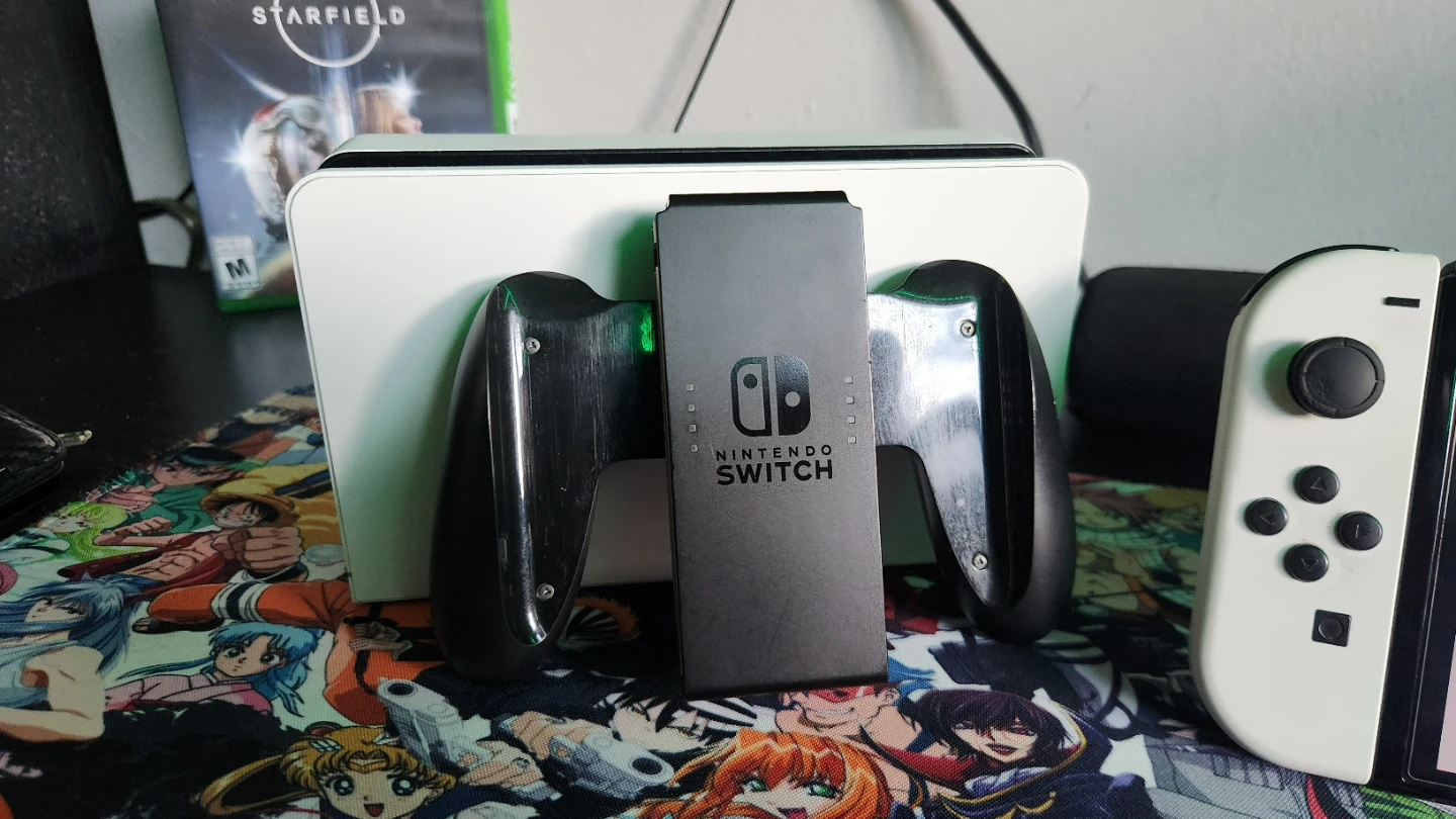 Nintendo Switch OLED Great Condition - photo 2