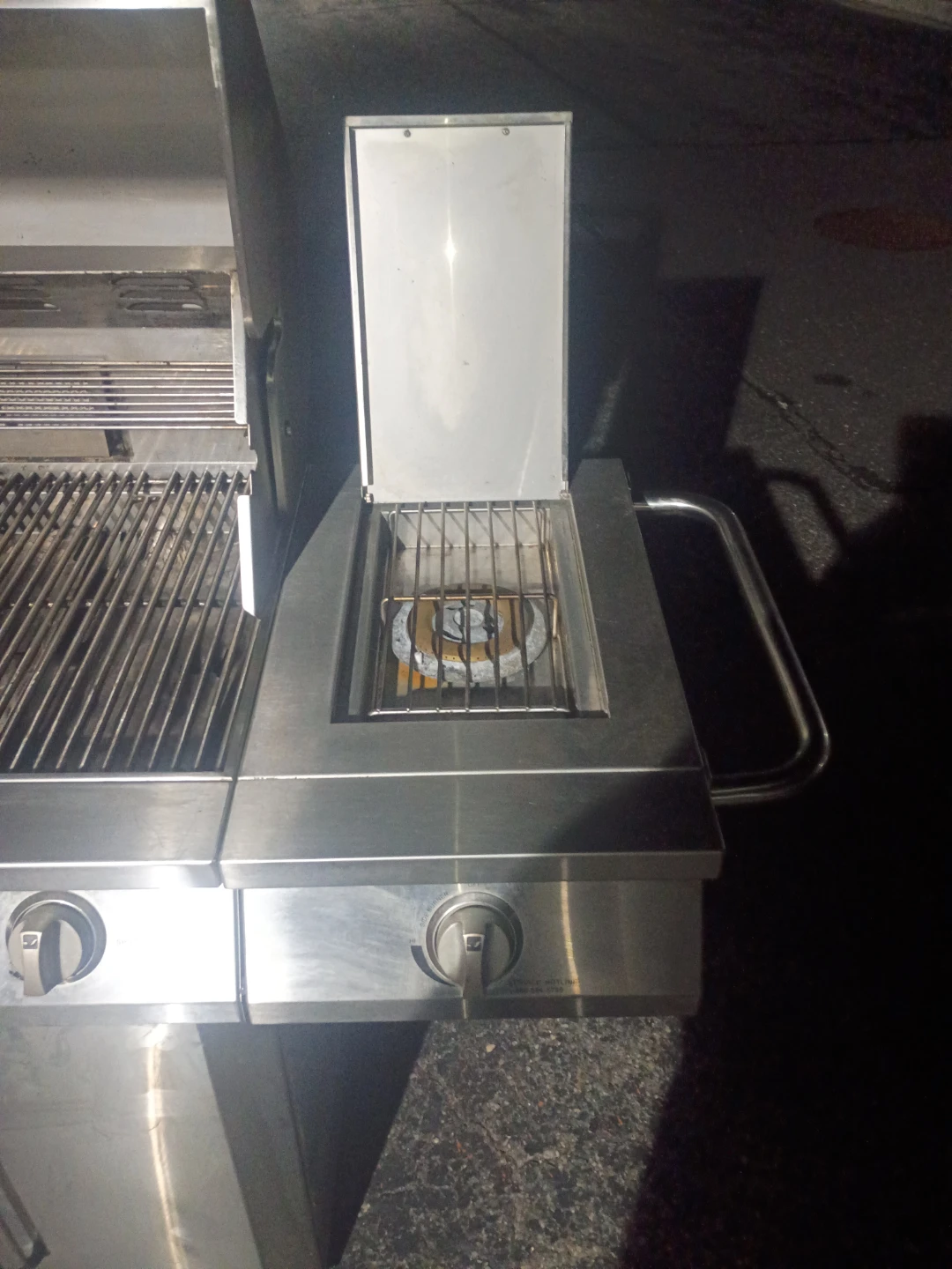 Jenn-Air Stainless Steel Gas Grill - photo 3