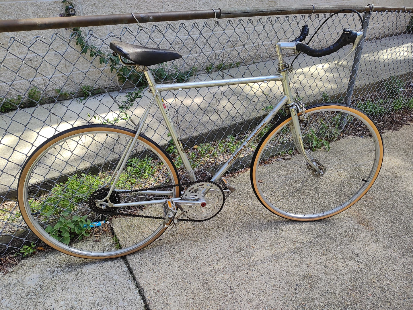 Silver Nishiki single speed road bike w/ new tires - photo 5