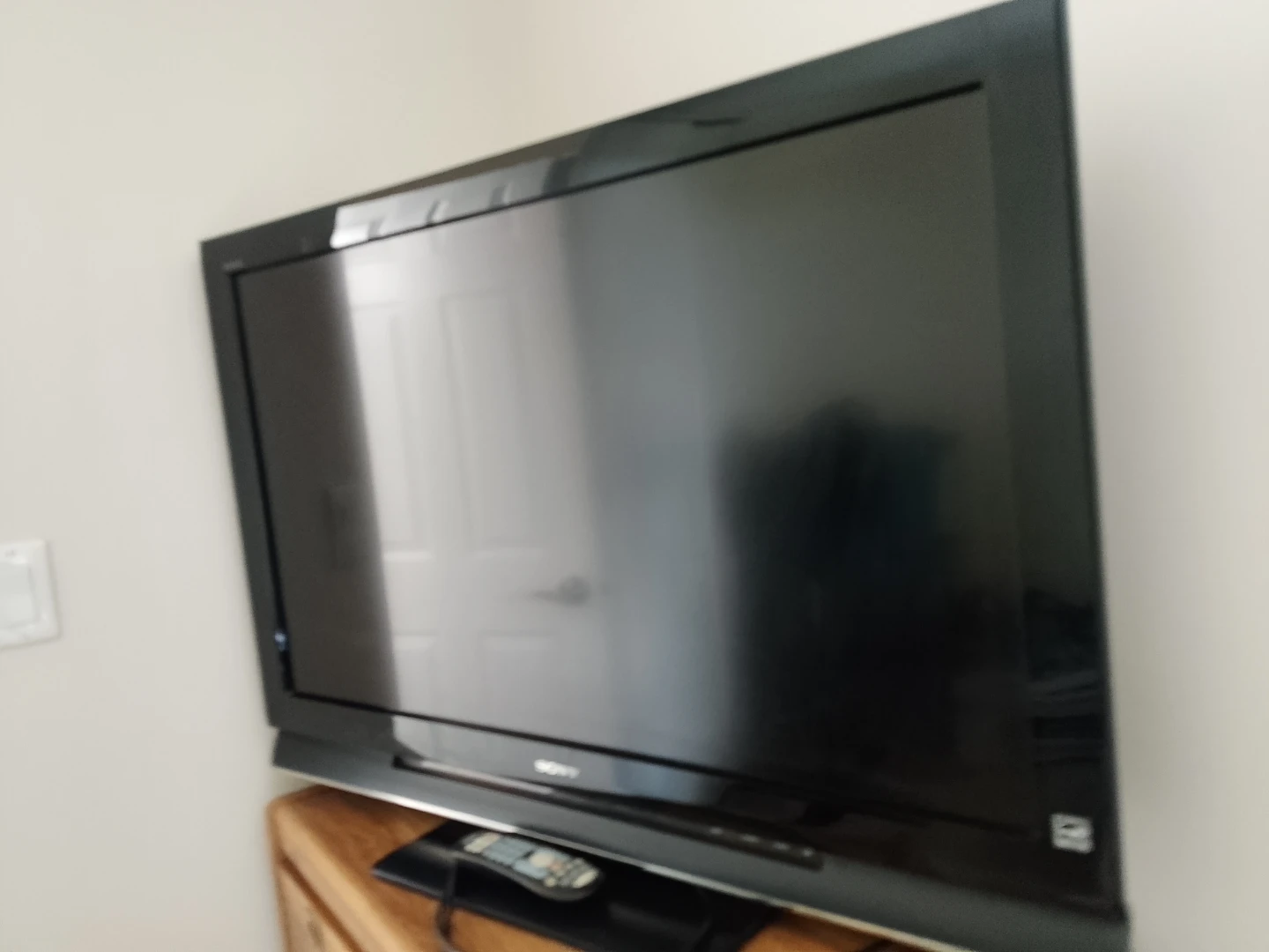 Sony Bravia 32-inch Flat Screen TV - photo 3