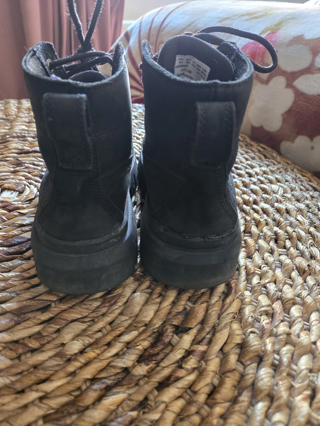 Timberland Black Lace-Up Boots - photo 4