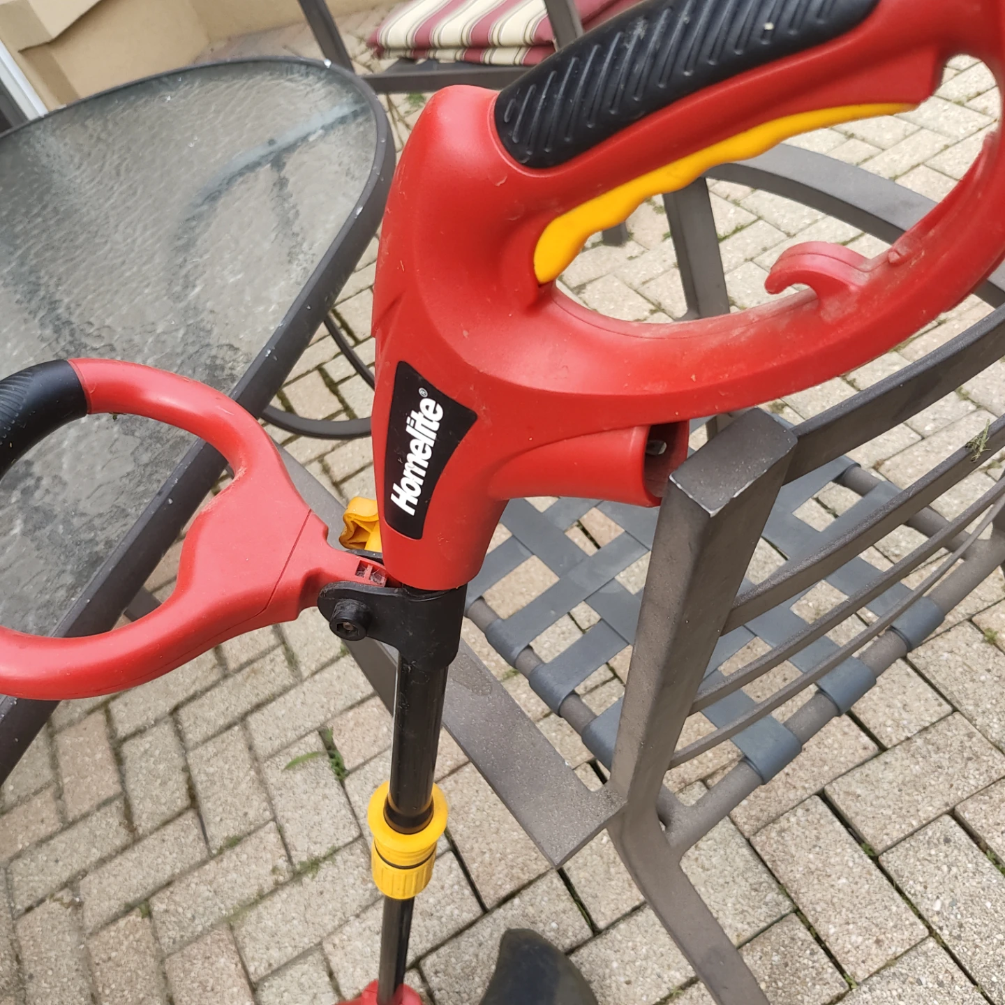Homelite String Trimmer - 15 inch - photo 3