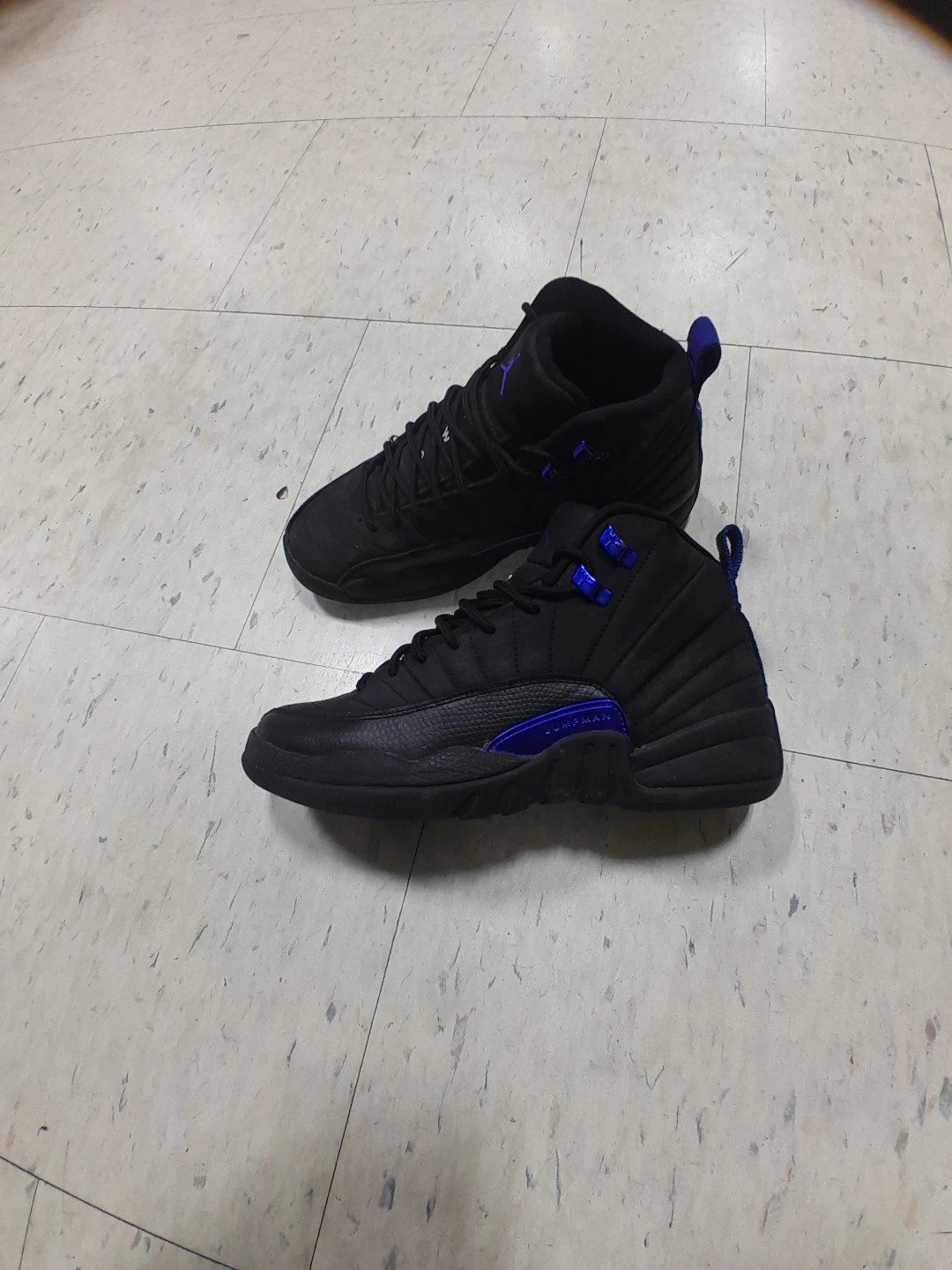 Air Jordan 12 "Reverse Flu Game" Sneakers Women's Size 6 - photo 2