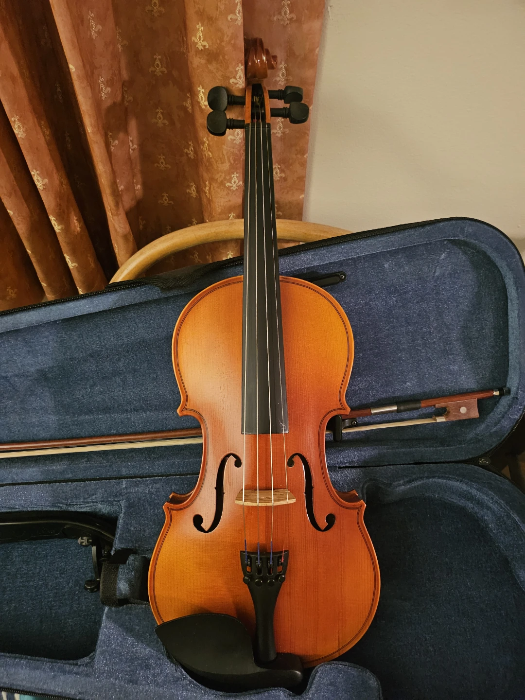 Violin with Case and Bow - photo 4
