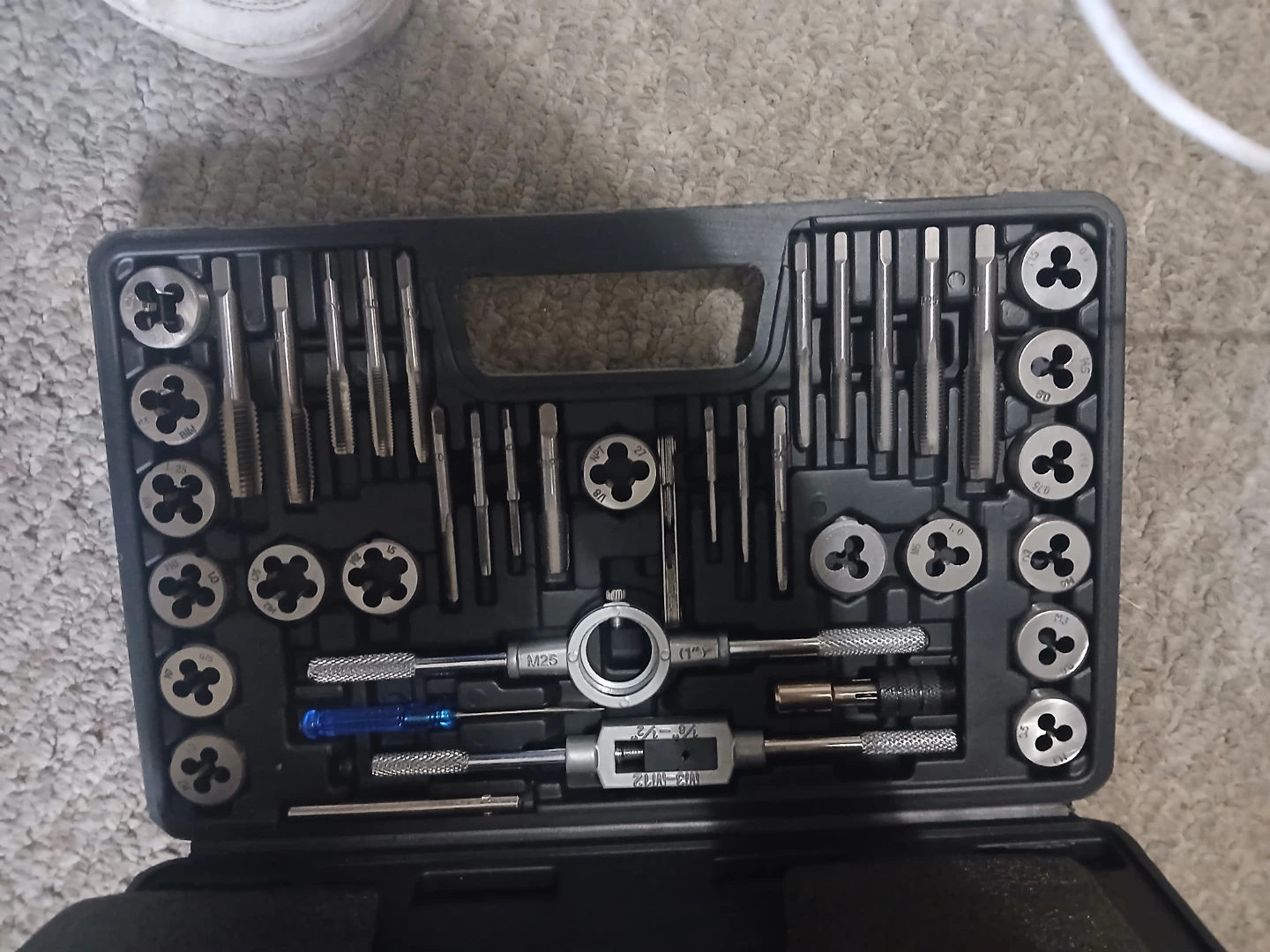 Vevor Tap and Die 40 piece Set - photo 3