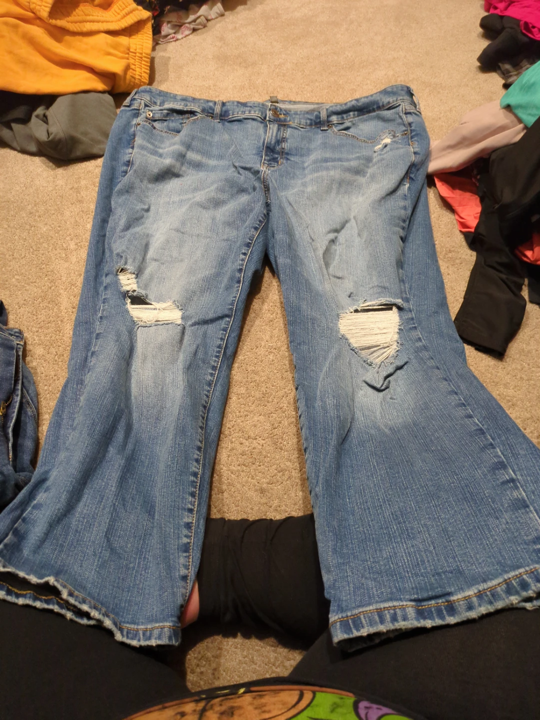 Distressed Boyfriend Jeans Size 24