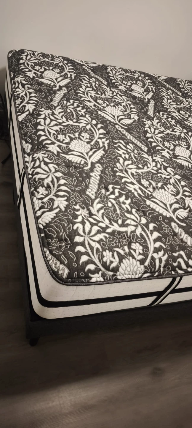 🔥 URGENT SALE – KING SIZE BED & ORTHOPEDIC MATTRESS 🔥