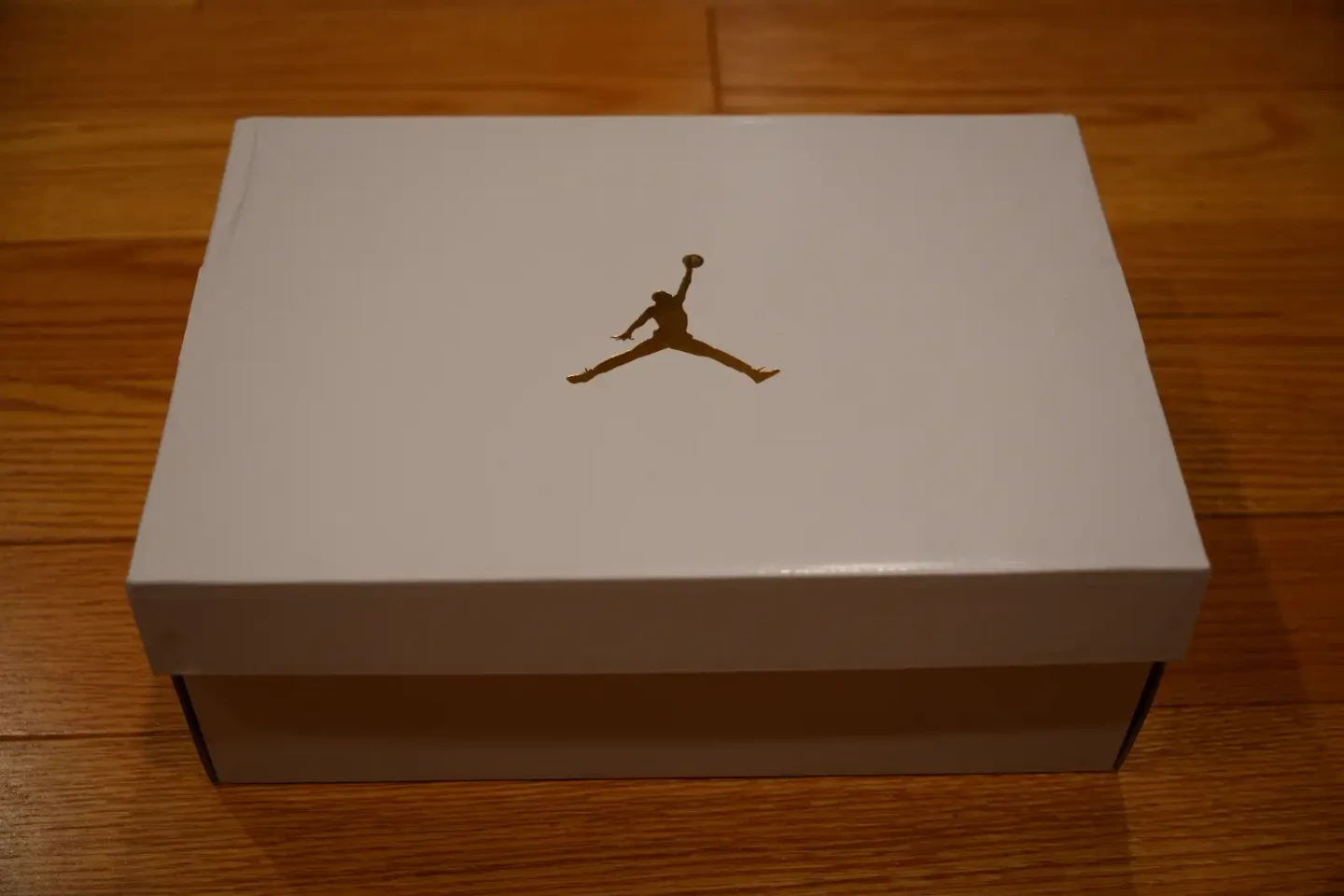 WOMEN'S 6.5 Air Jordan 1 Mid Top Triple White (NEW) - photo 2