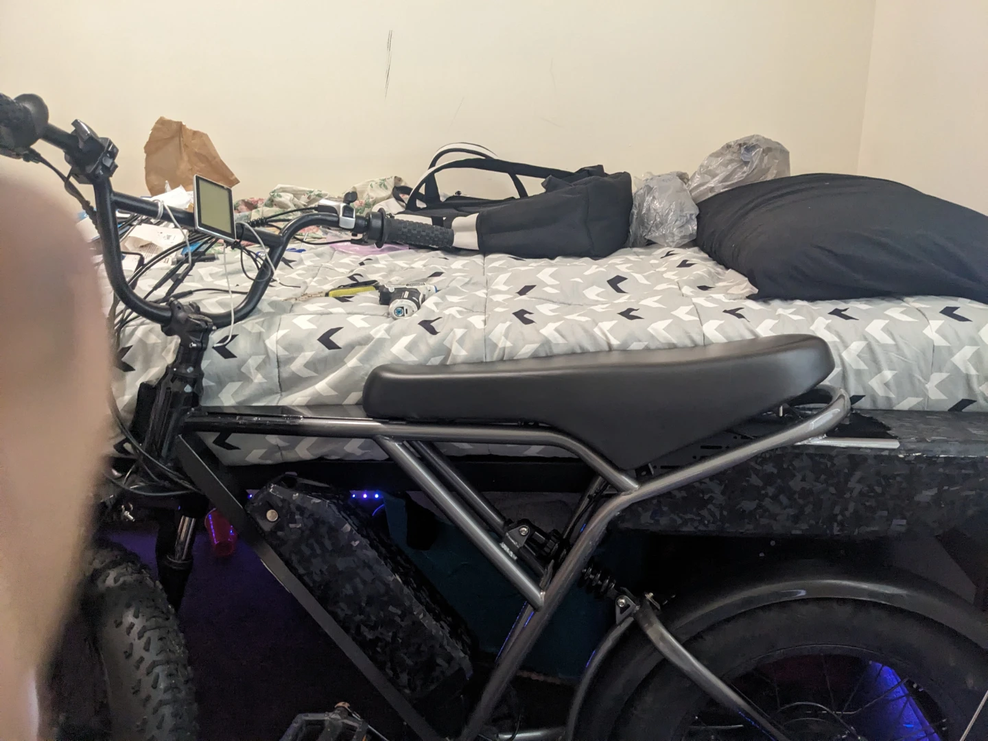 Jasion Retrovolt 48v 35mph ebike * ERROR CODE E10* - photo 2