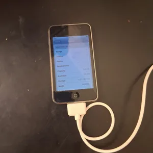 Apple iPod Touch (2nd generation) model # MC086LL