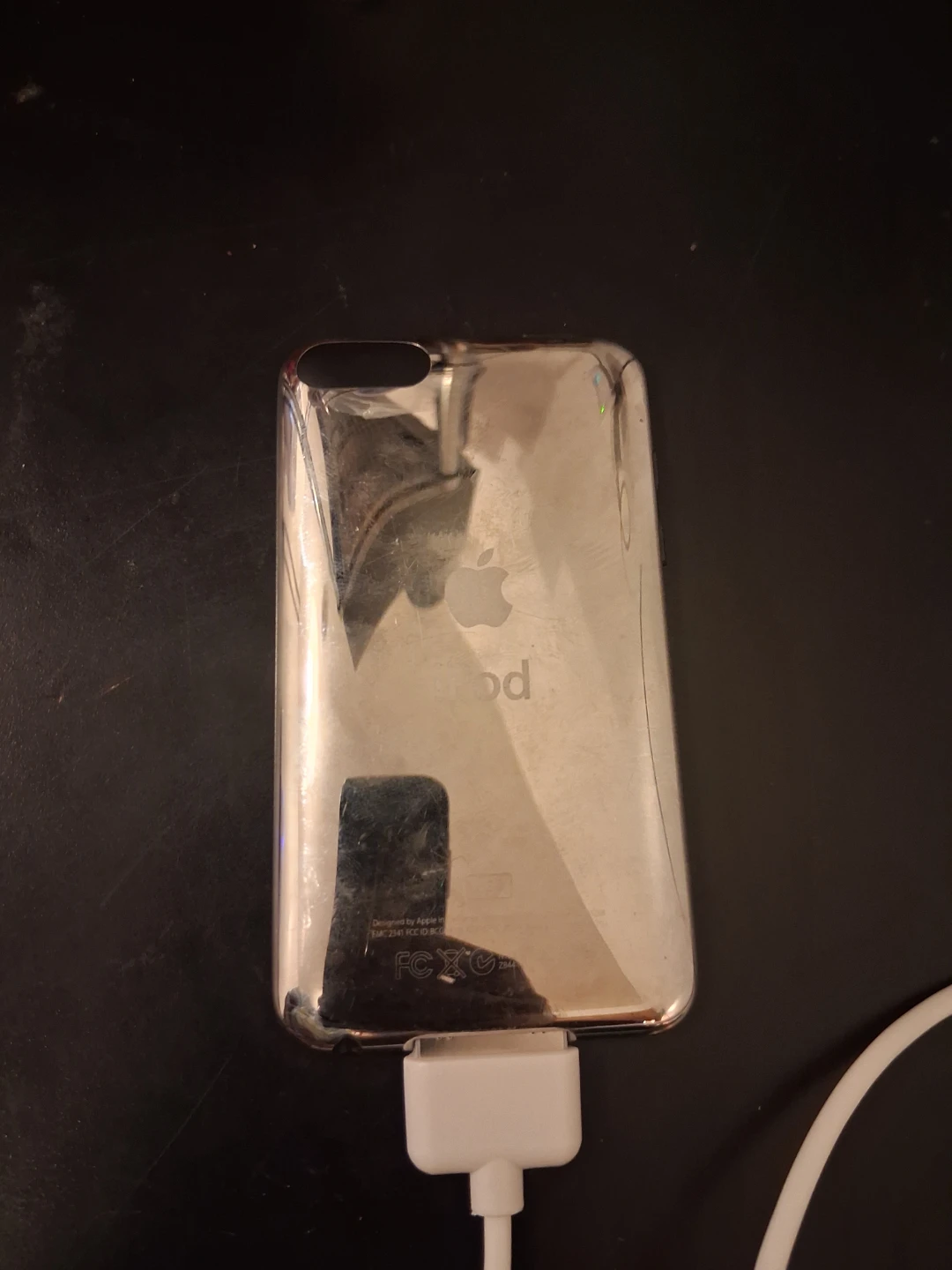 Apple iPod Touch (2nd generation) model # MC086LL - photo 4