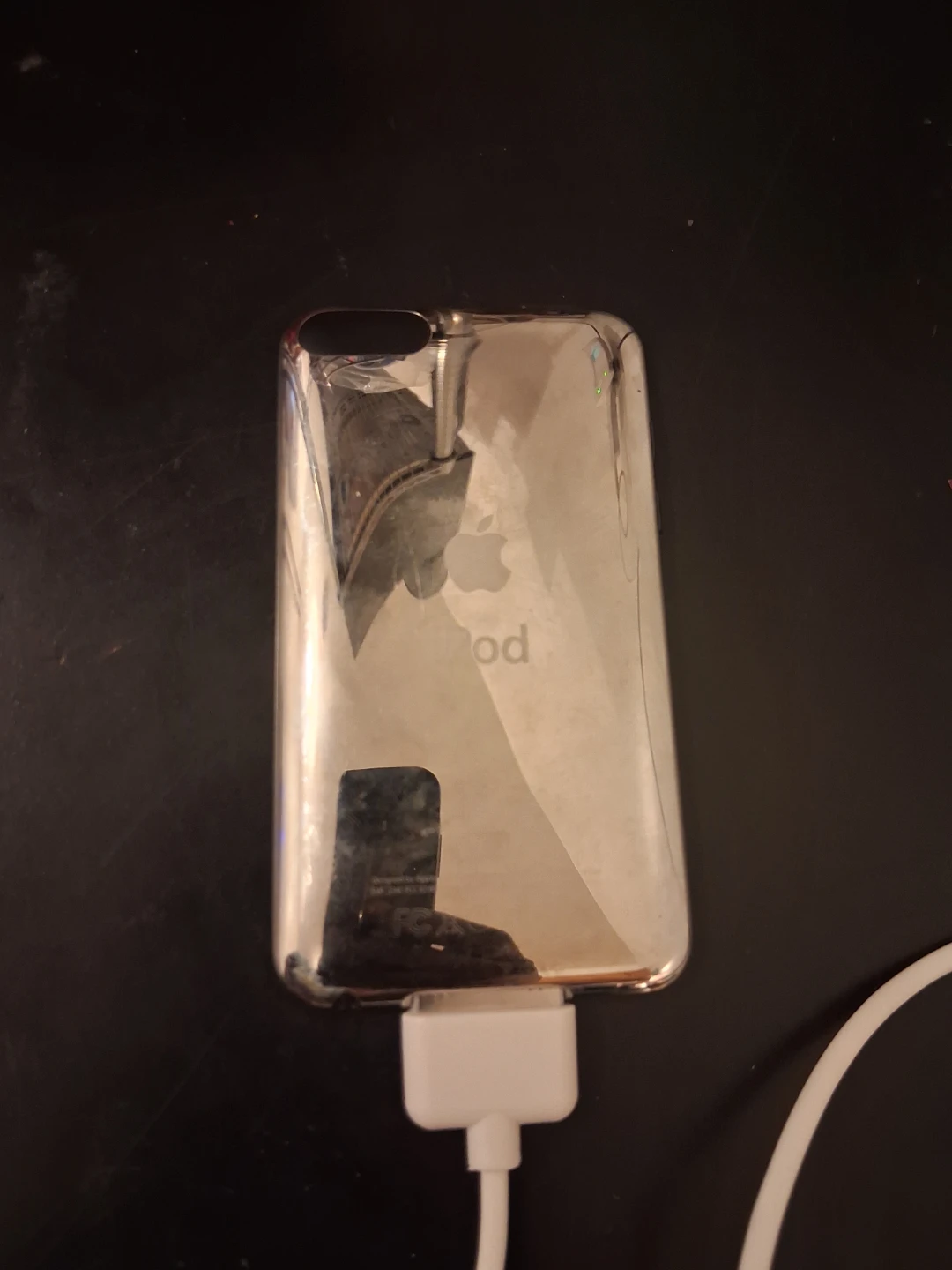 Apple iPod Touch (2nd generation) model # MC086LL - photo 5