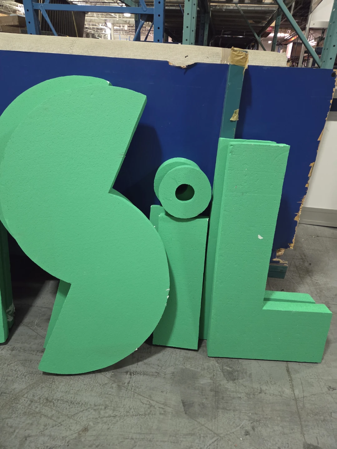 Green foam letters spelling 'BRASIL' - photo 3