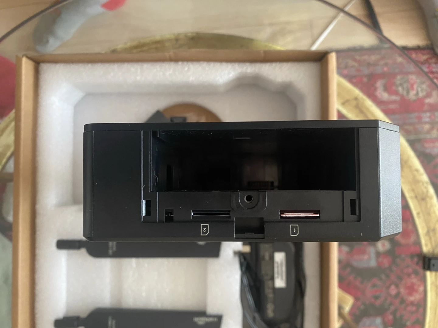Cradlepoint e100-C7C 5G router - photo 4