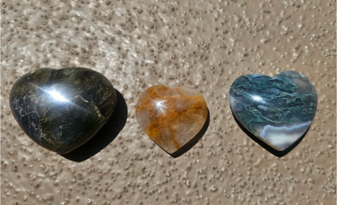 Assorted Crystal Carvings - Hearts and Towers - photo 2