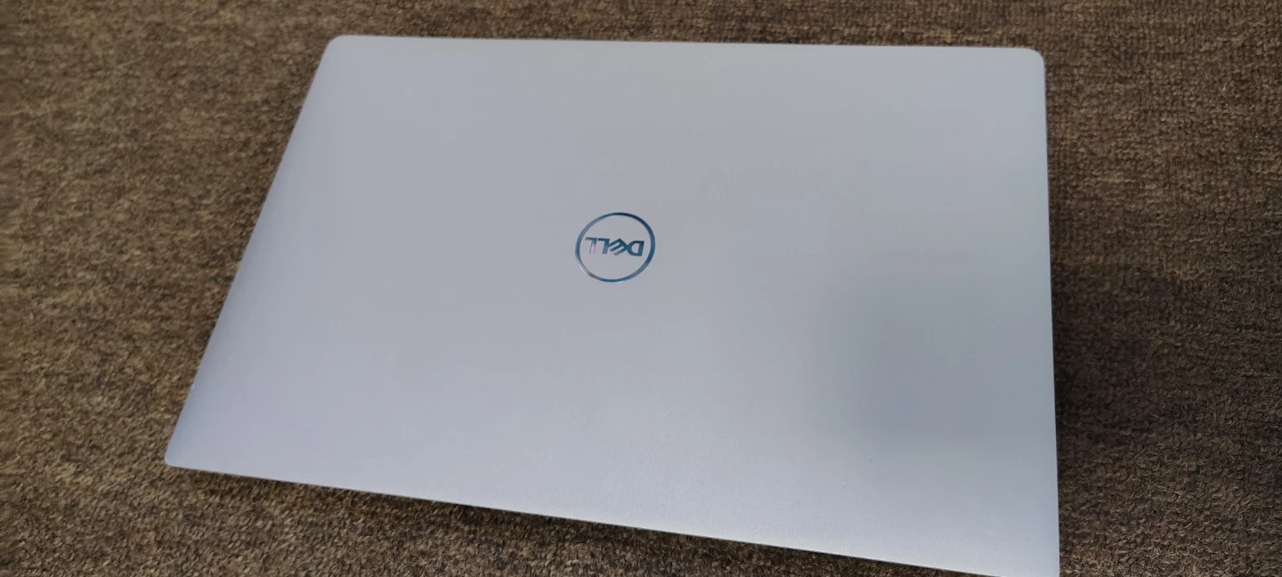 Dell XPS 13 Laptop - photo 2
