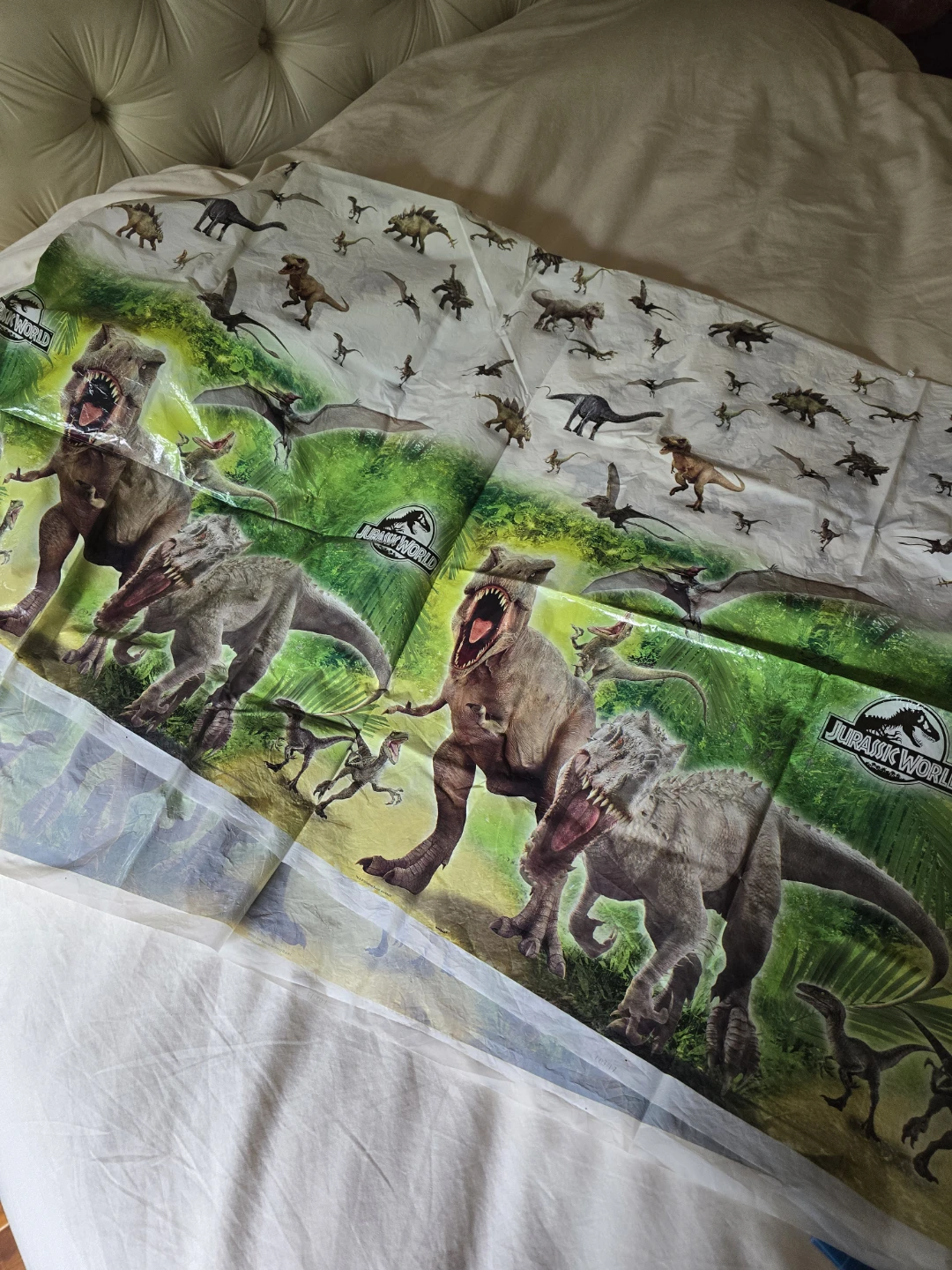 Jurassic World Giant 5 Piece Wall Decorating Kit - photo 5
