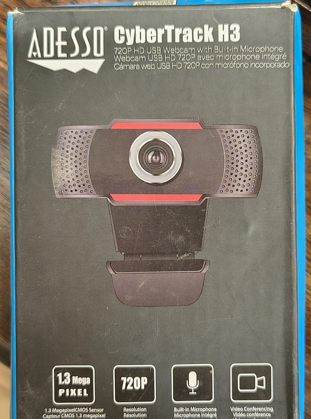 ADesso CyberTrack H3 720p HD Webcam with Built-in Microphone