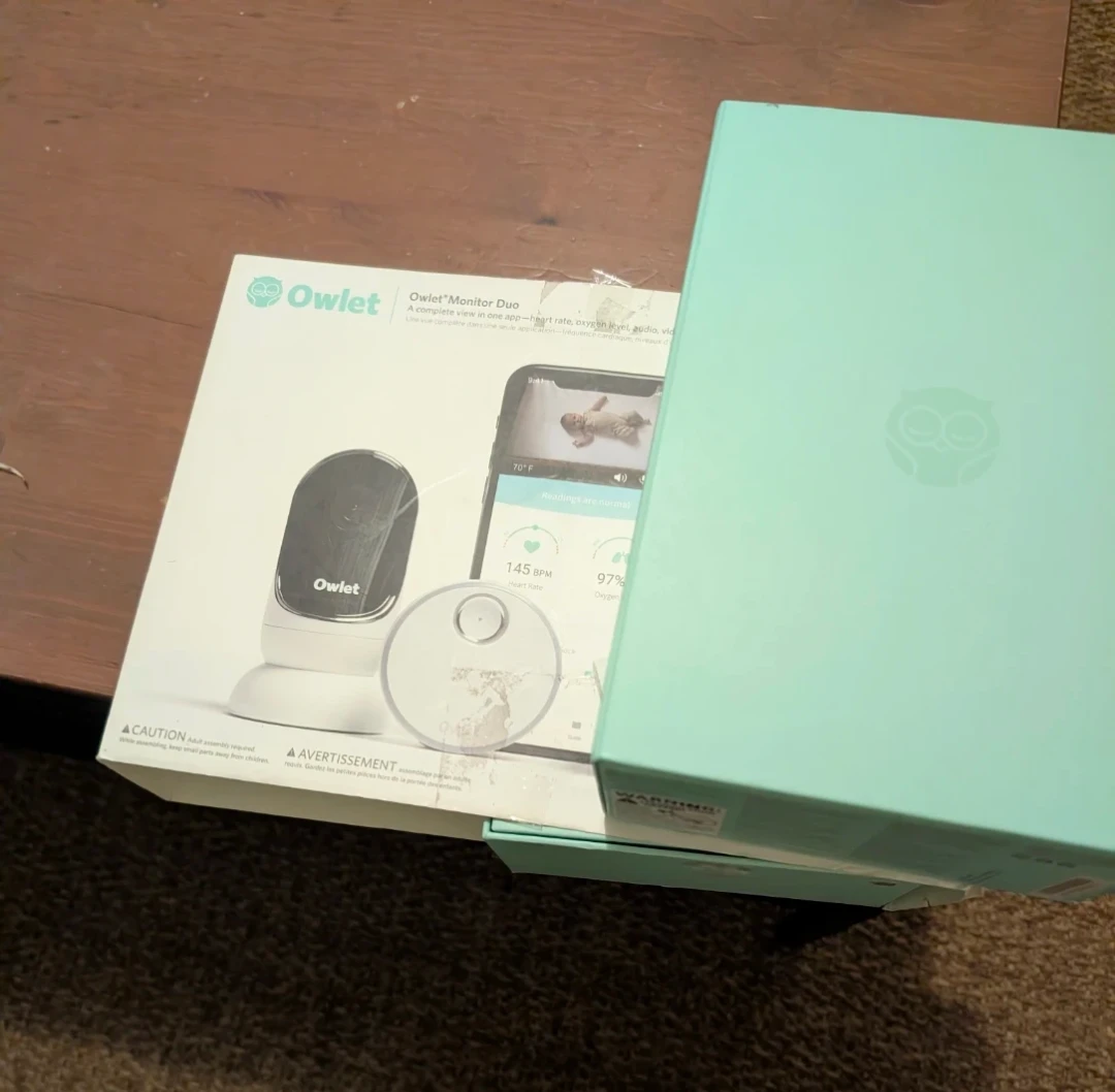 Owlet Monitor Duo Baby Camera and Dream sock