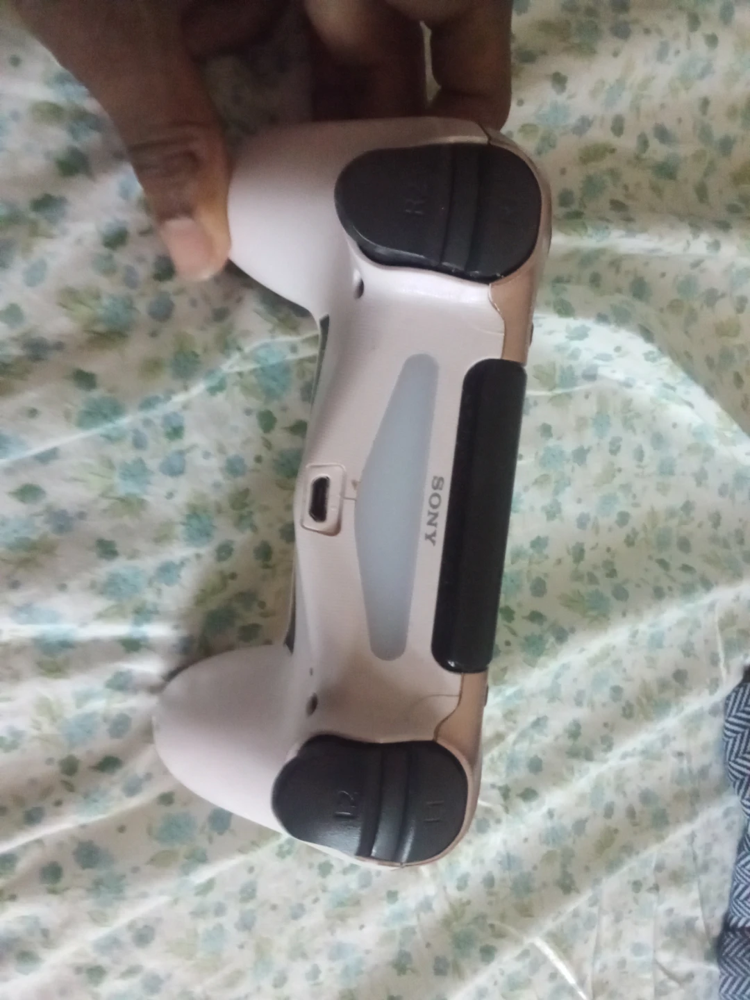 Ps4 controller - photo 2