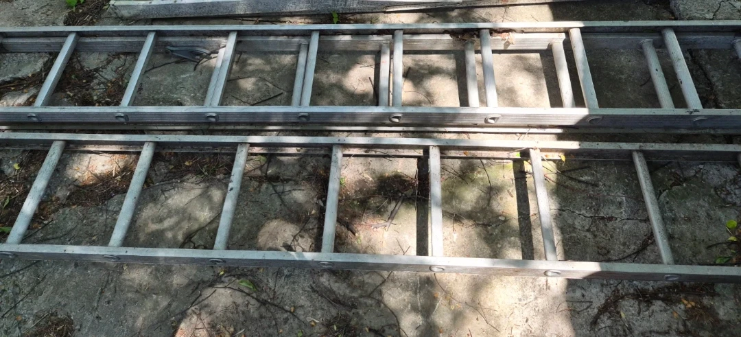 Ladders-aluminum. 1 extension ladder