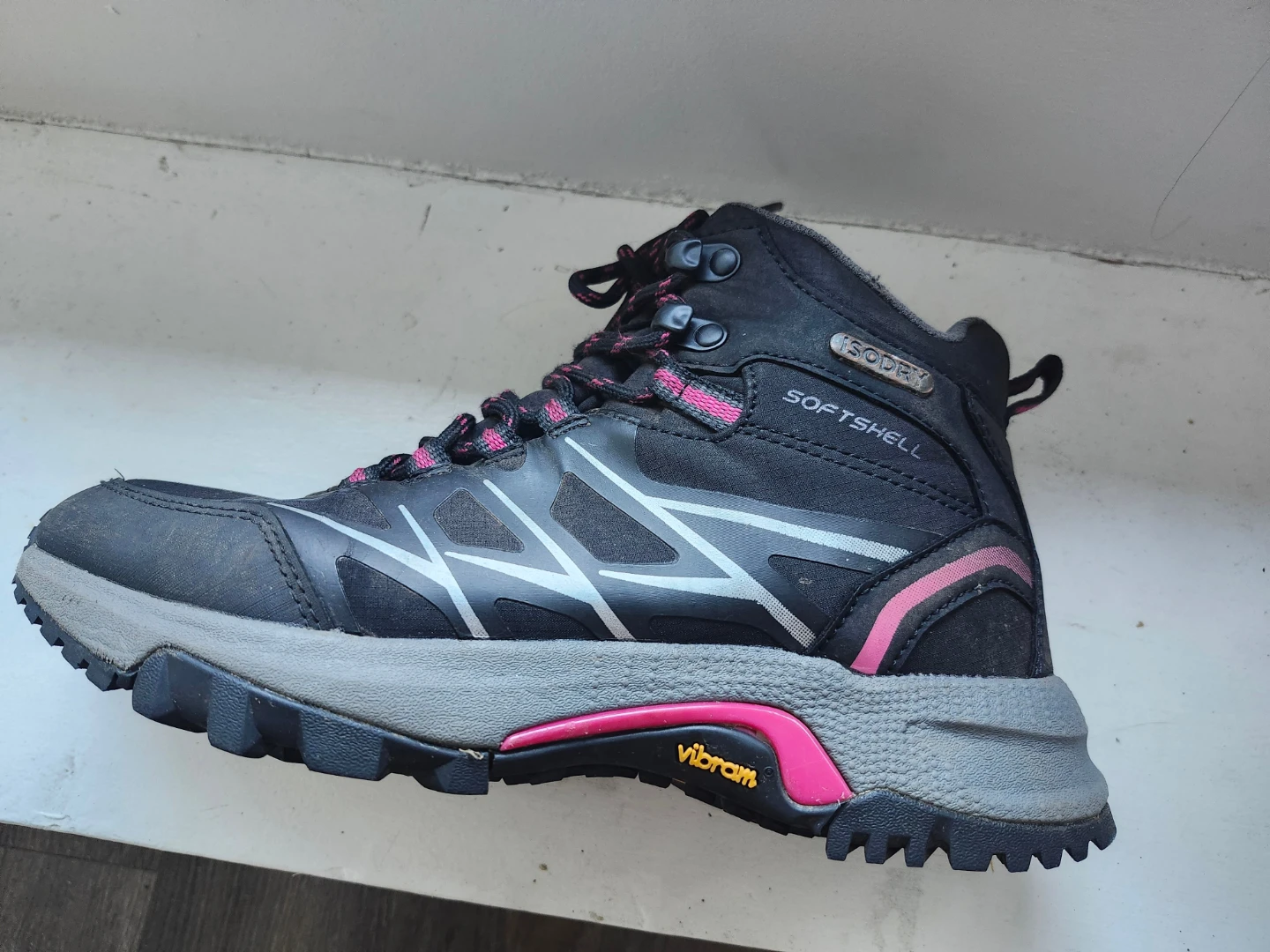 Mountain Warehouse Isodry Softshell Hiking Boots - Women's 7 - photo 2