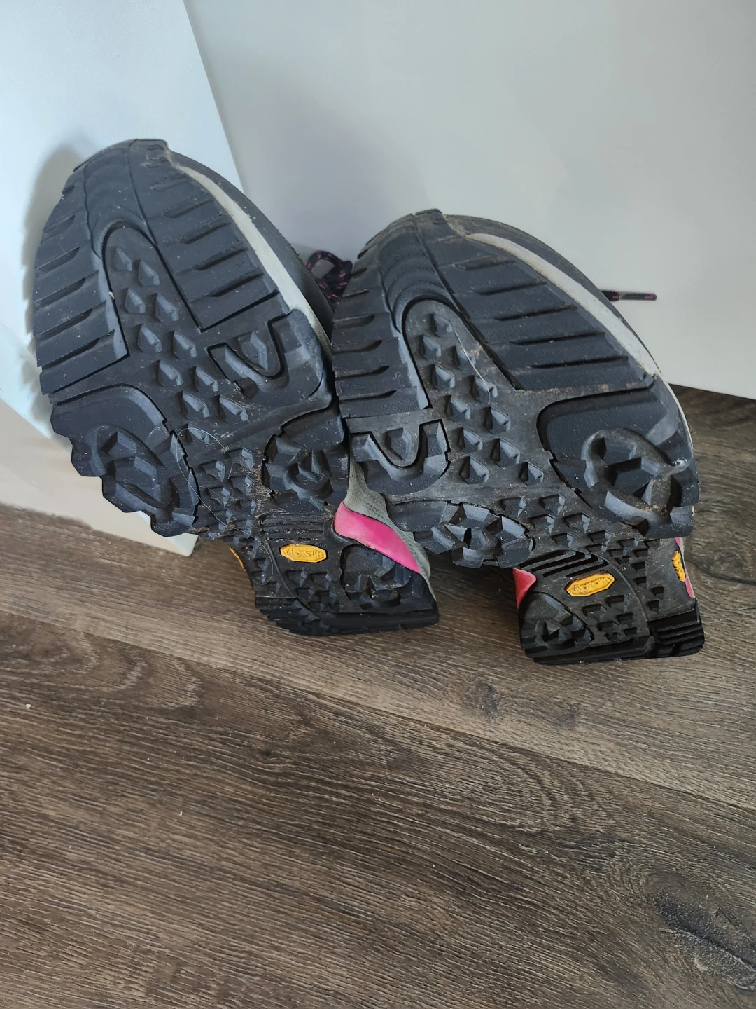 Mountain Warehouse Isodry Softshell Hiking Boots - Women's 7 - photo 4
