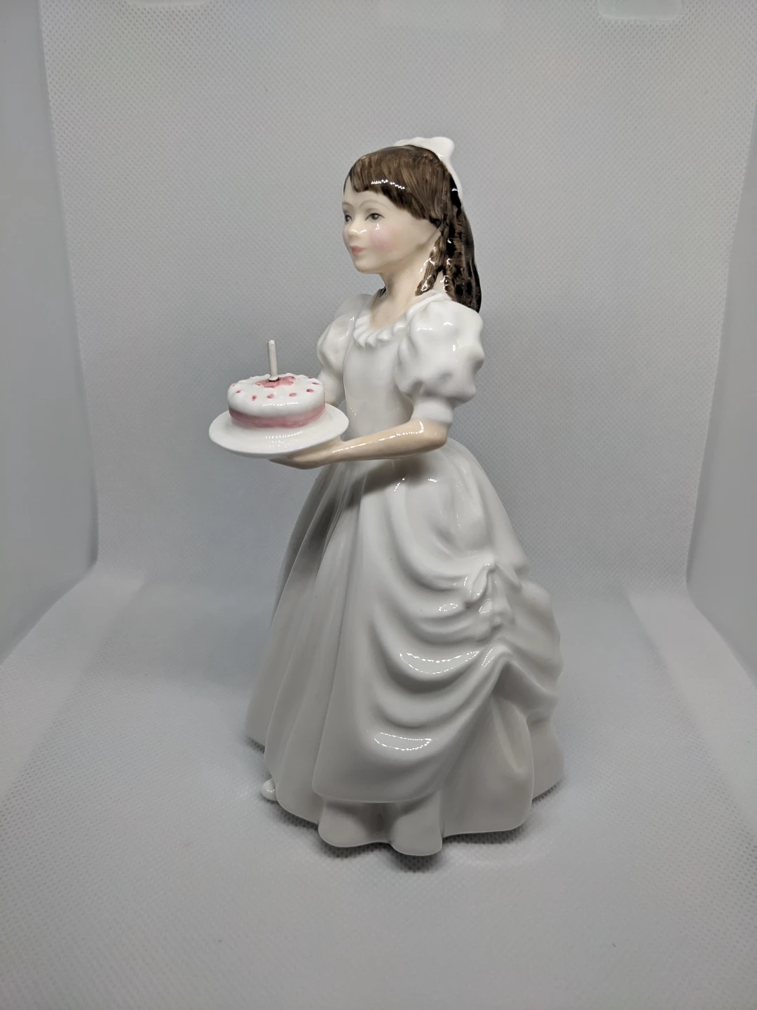Royal Doulton "Birthday Girl" Vintage Figure - photo 2