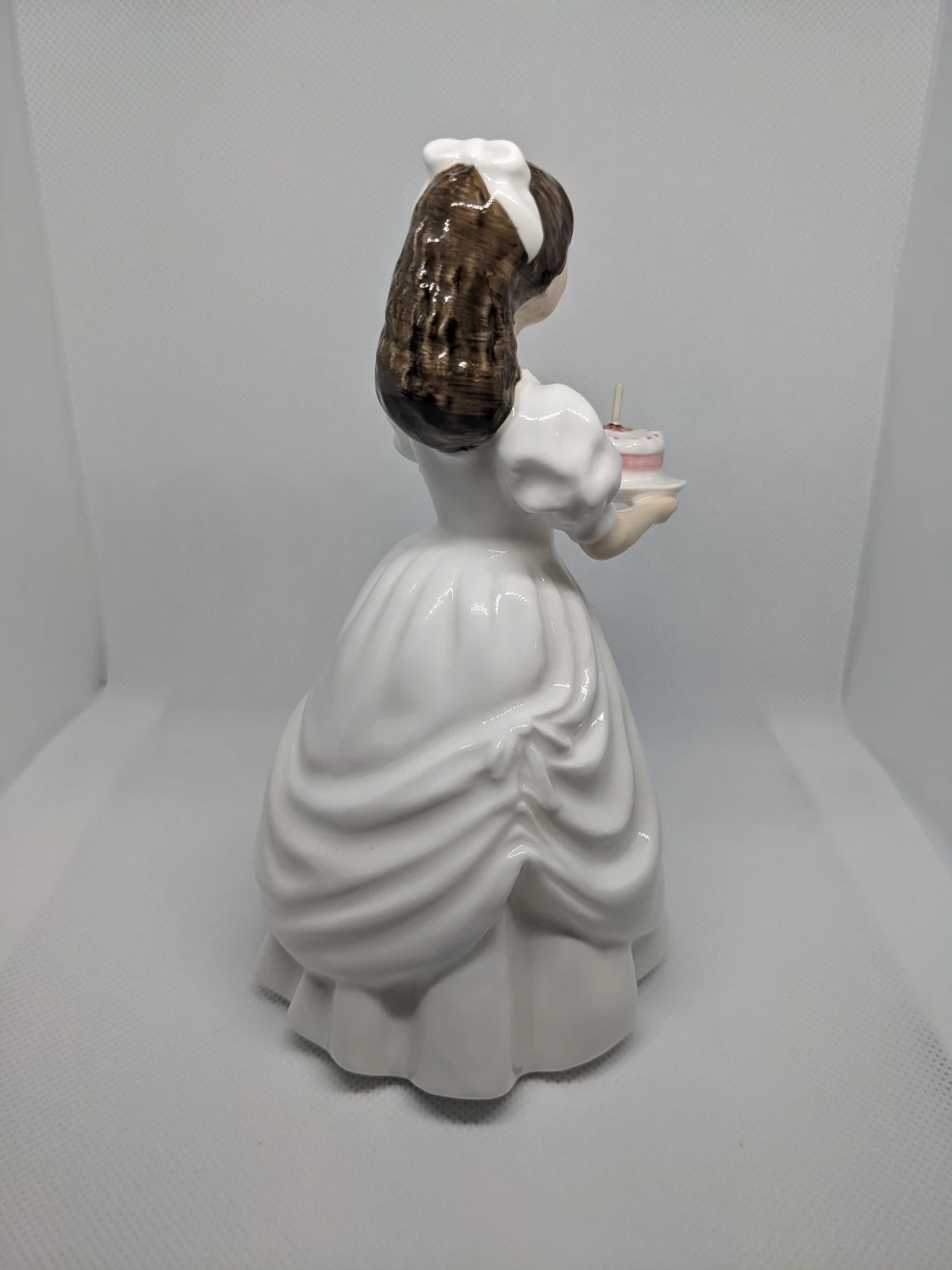 Royal Doulton "Birthday Girl" Vintage Figure - photo 5