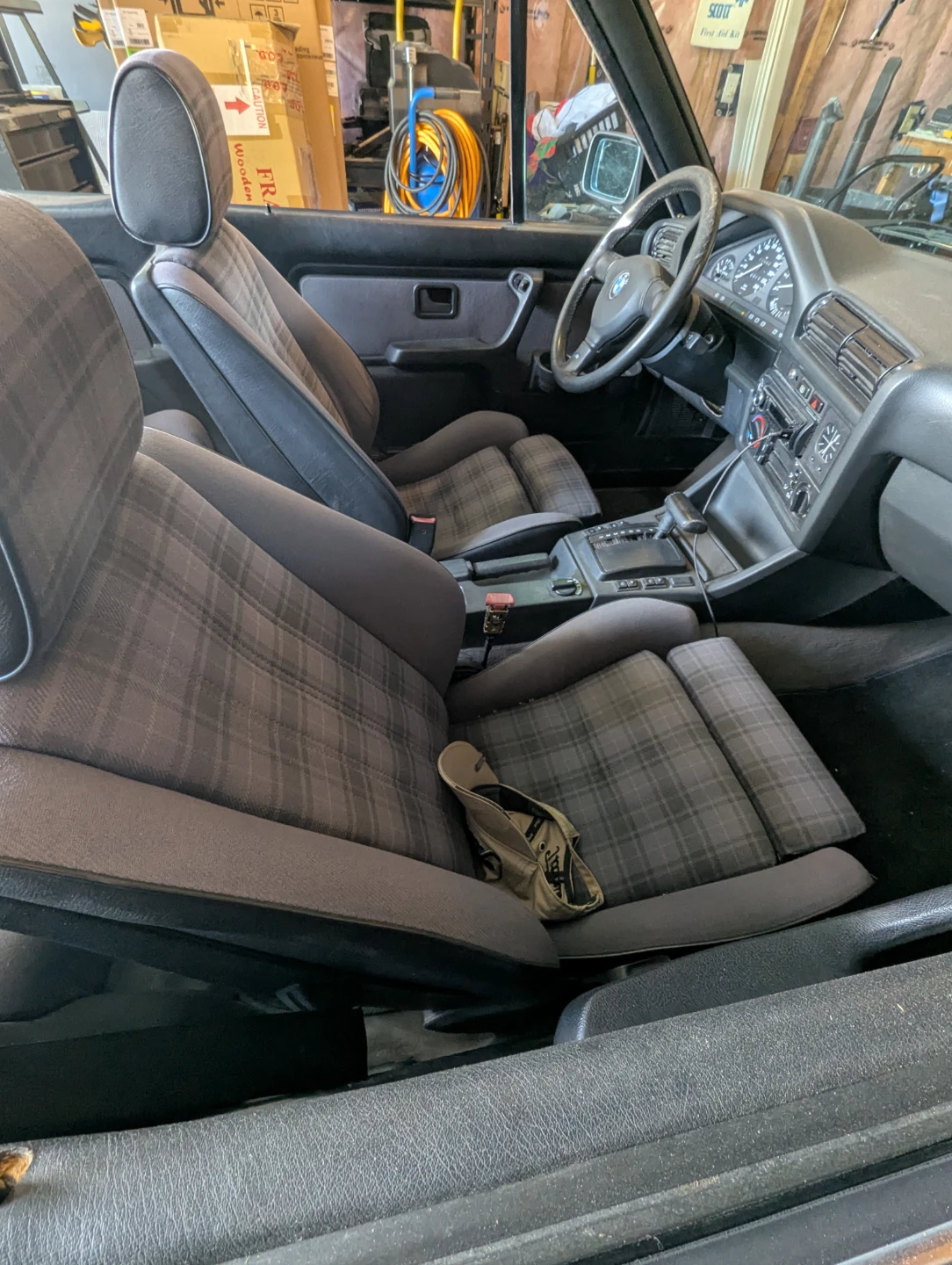 1992 BMW 320i Convertible (E30) - photo 2