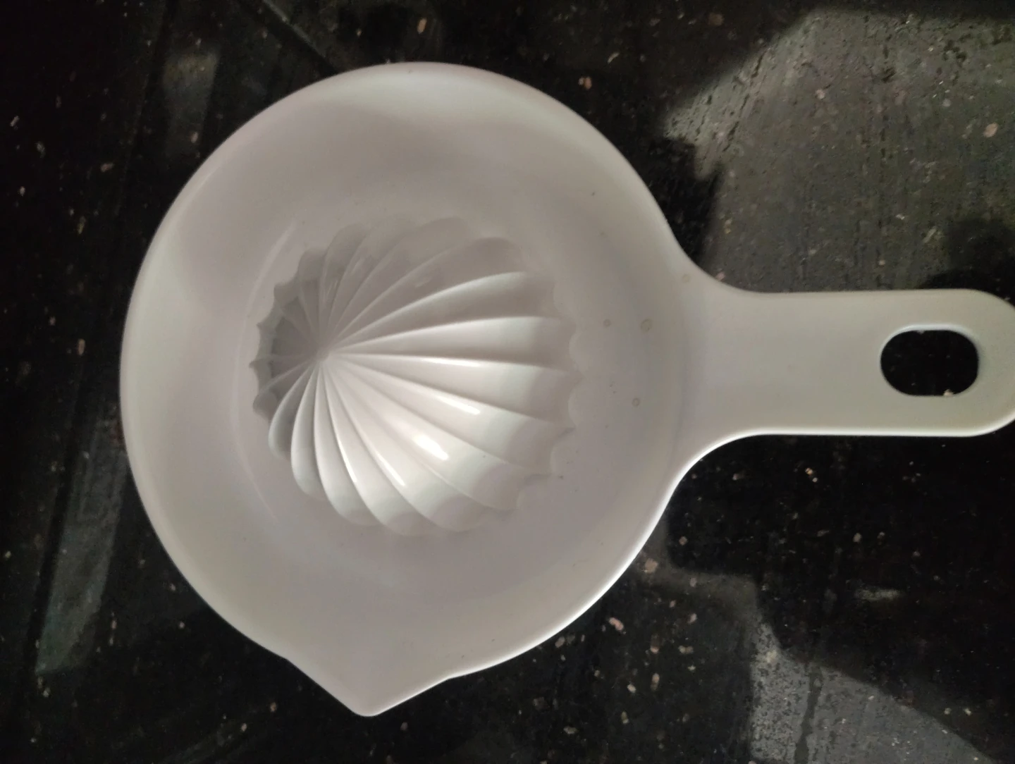White Manual Citrus Juicer