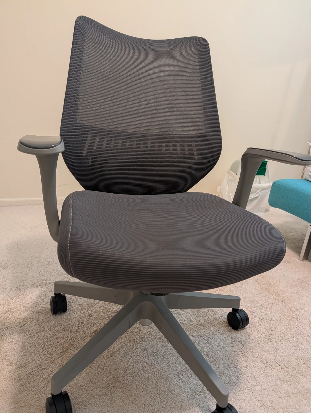 Ergonomic Mesh Office Chair - photo 2