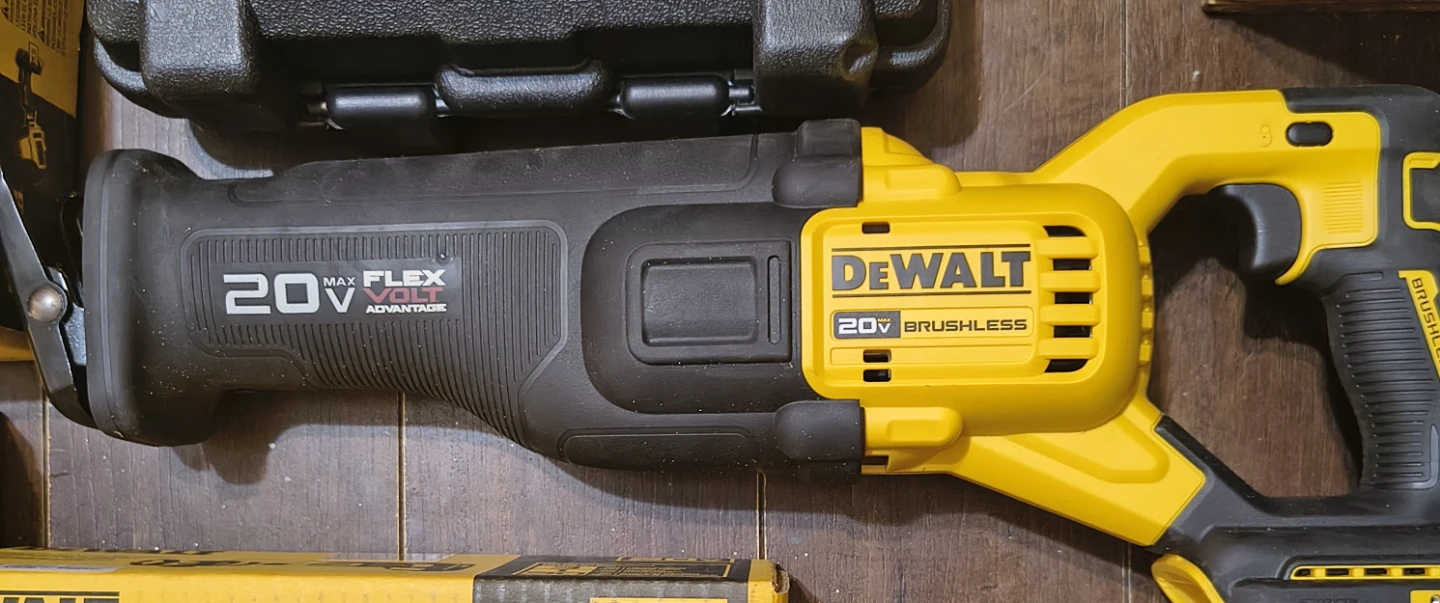 DeWalt 20V MAX FLEXVOLT Advantage Reciprocating Saw