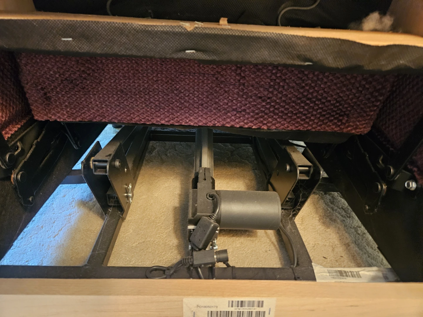 Golden Power Lift Recliner - photo 3