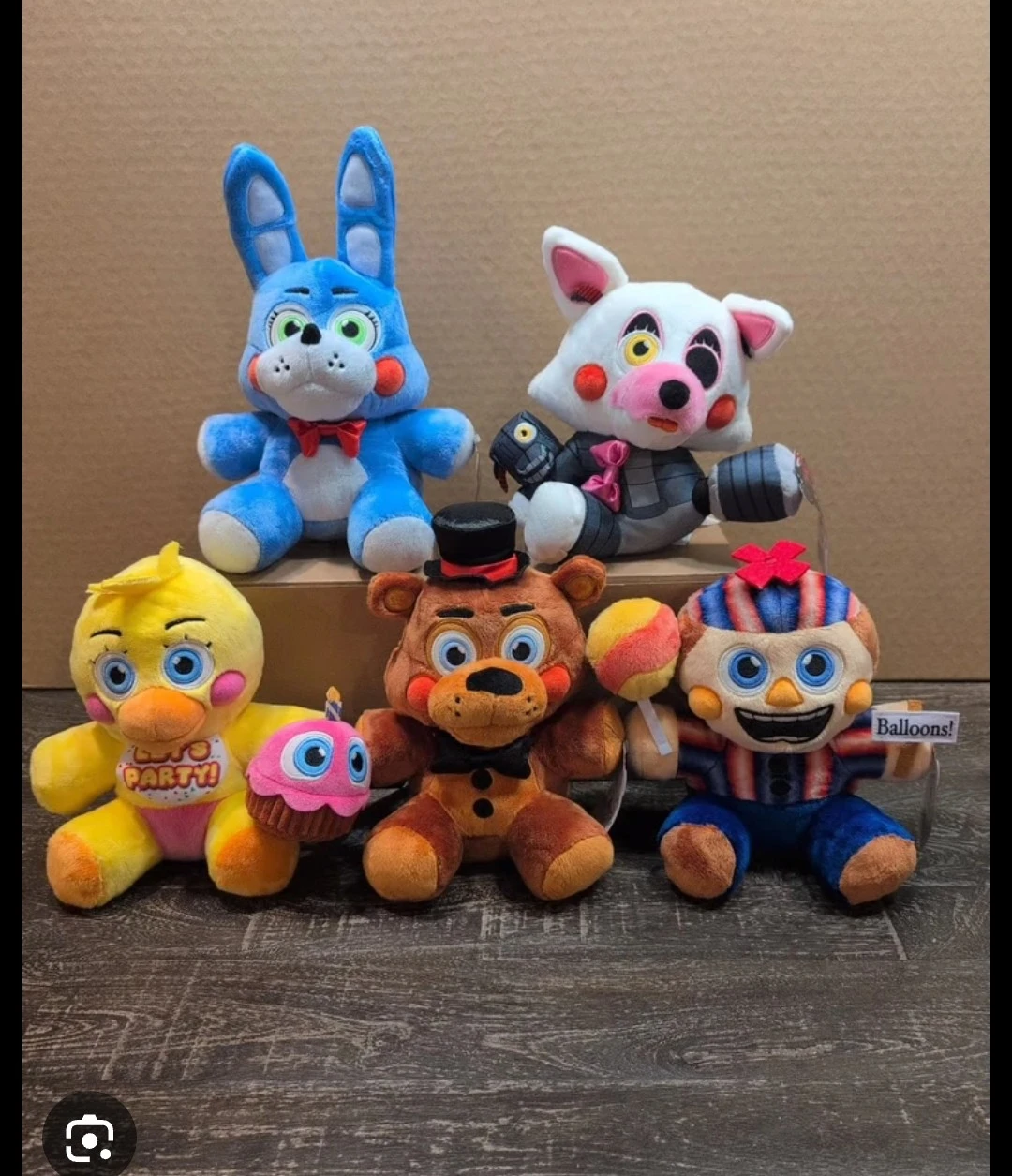 *looking to buy fnaf jazwares plush*