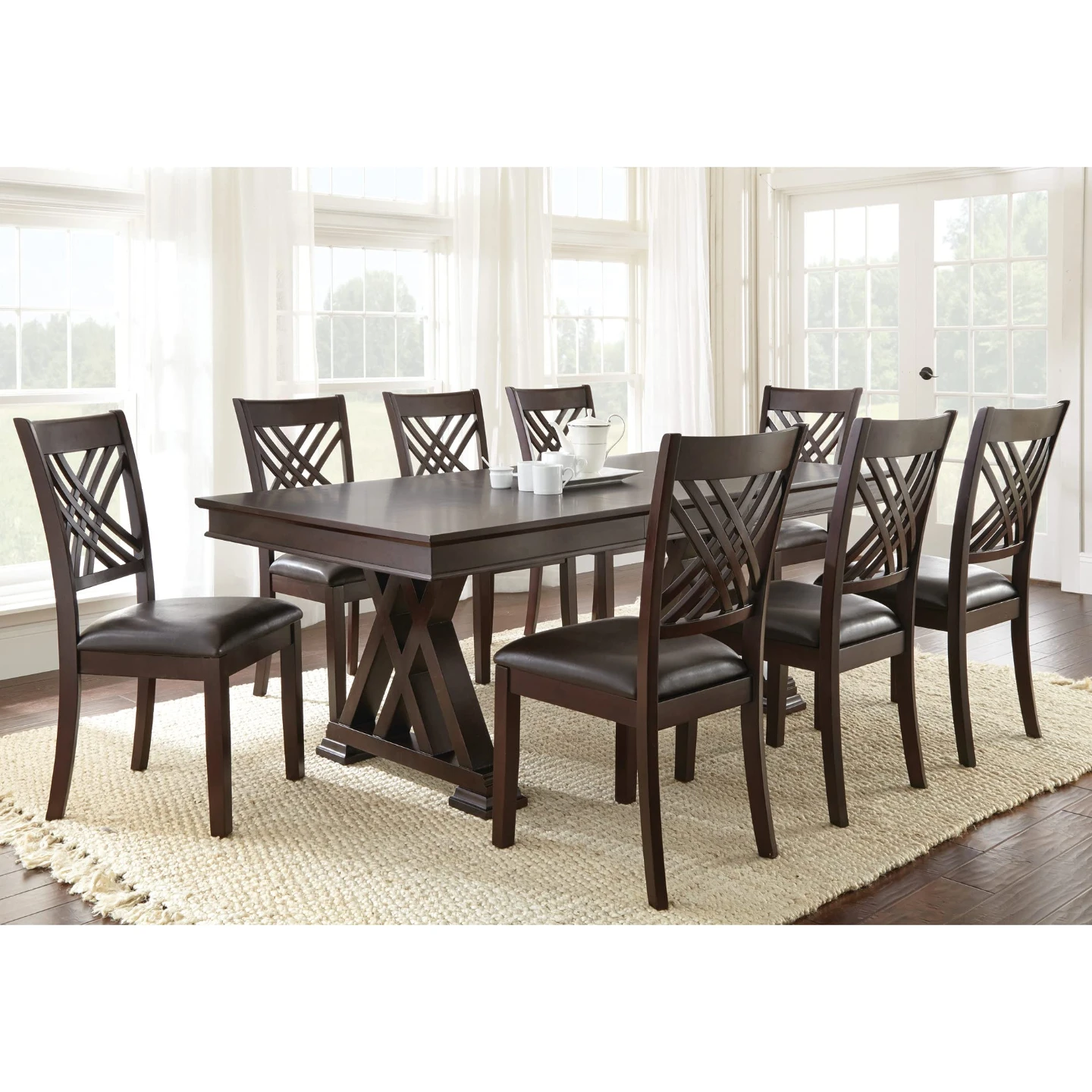 Out of the box - Extendable Dining Set
