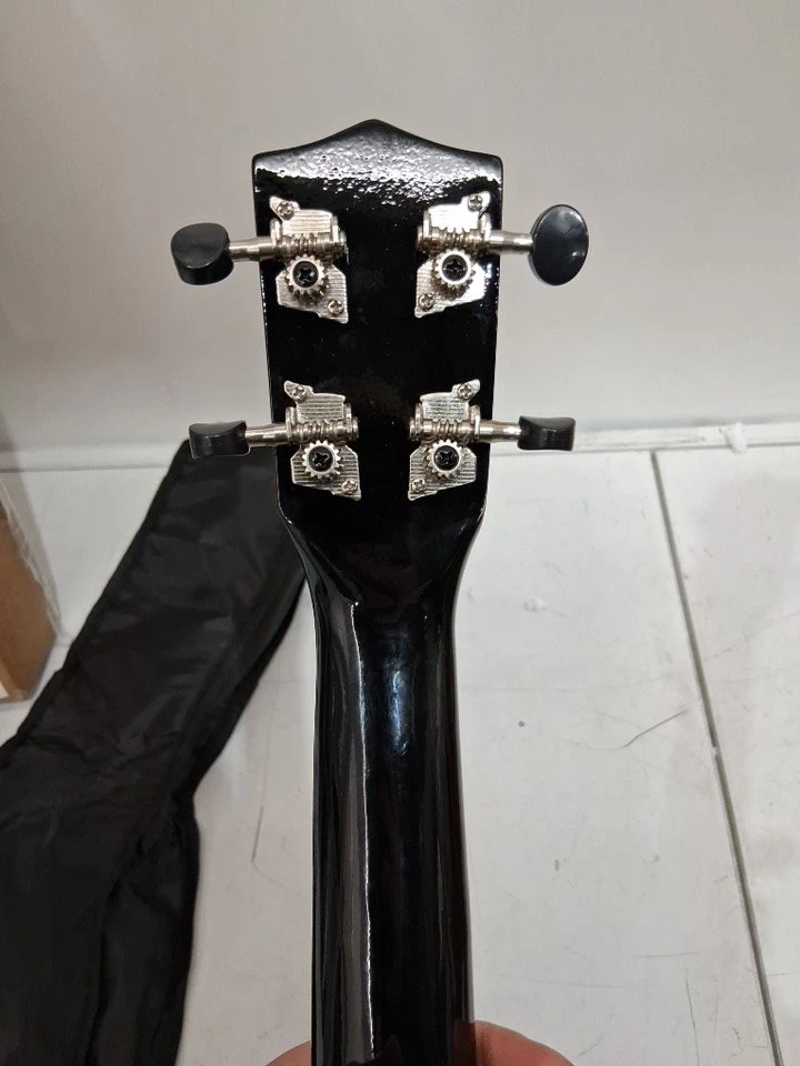 Martin Smith UK-222-BK Soprano Ukulele - photo 2