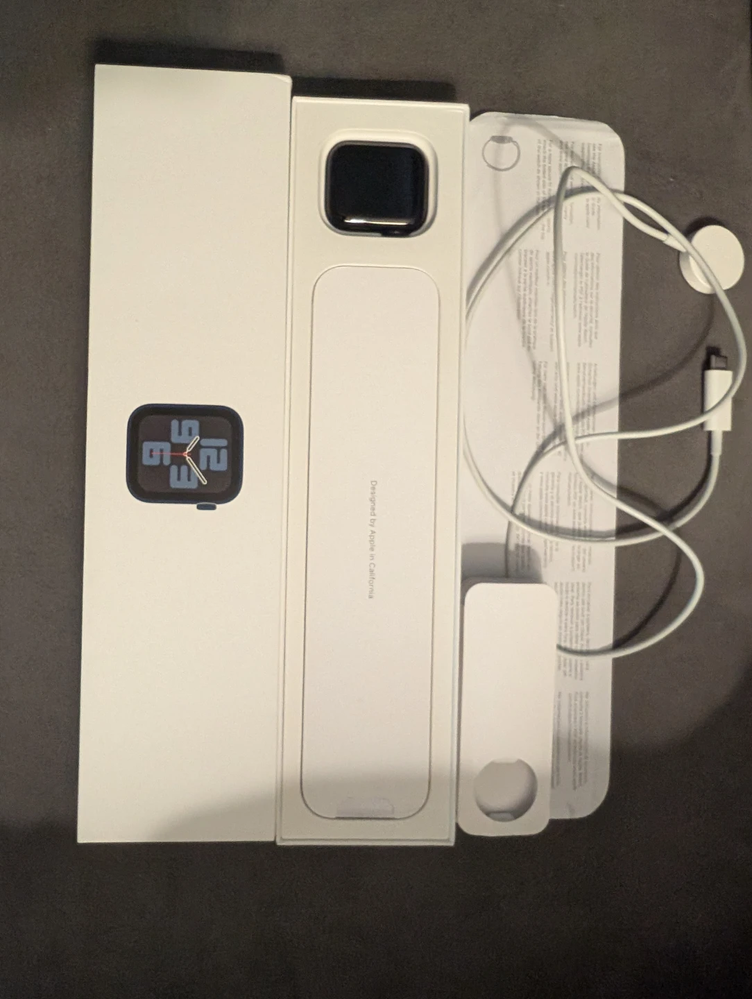 Apple Watch SE 2nd Gen 40mm GPS - Complete Box Set - photo 2