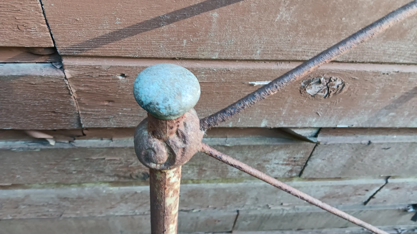 Antique Metal Bed Frame - photo 4