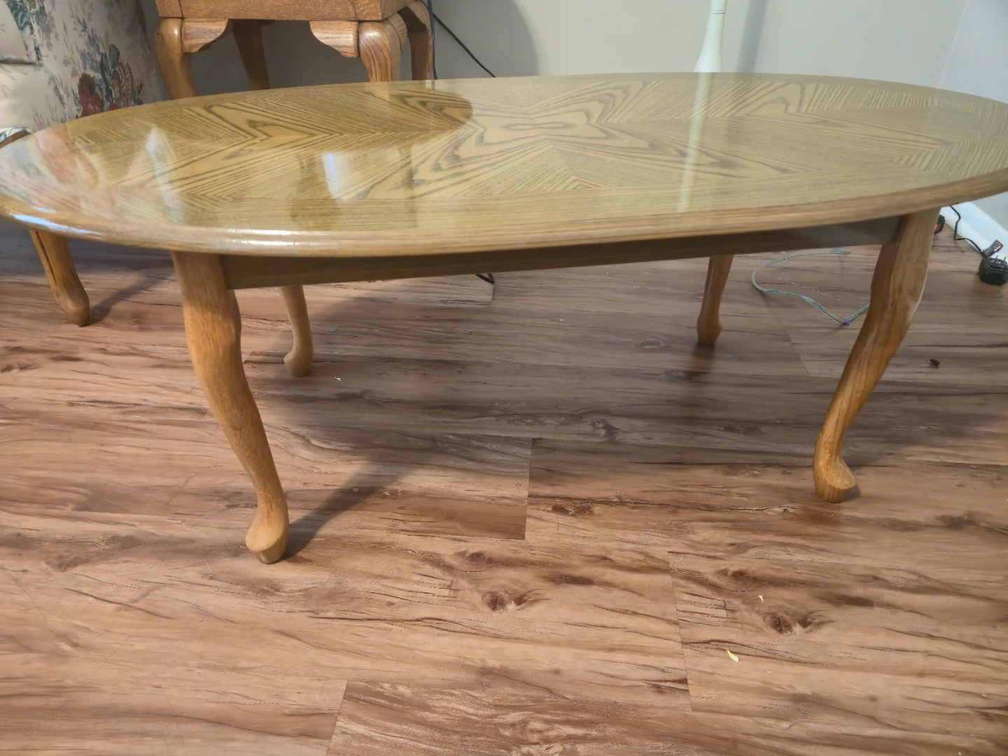 Oval Wood Coffee Table - photo 3