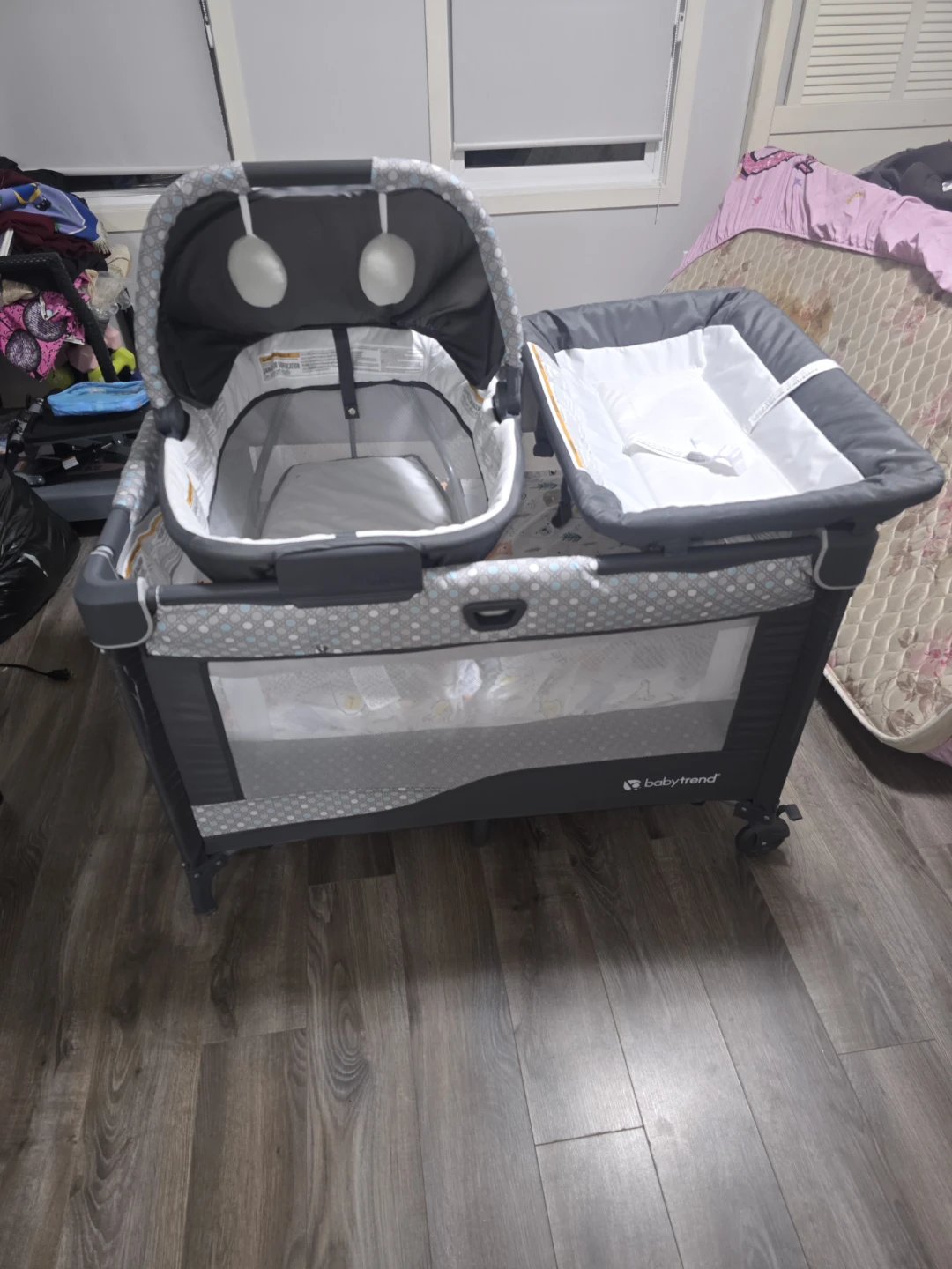 Baby Trend Nursery Den Playard with Rocking Cradle - photo 3