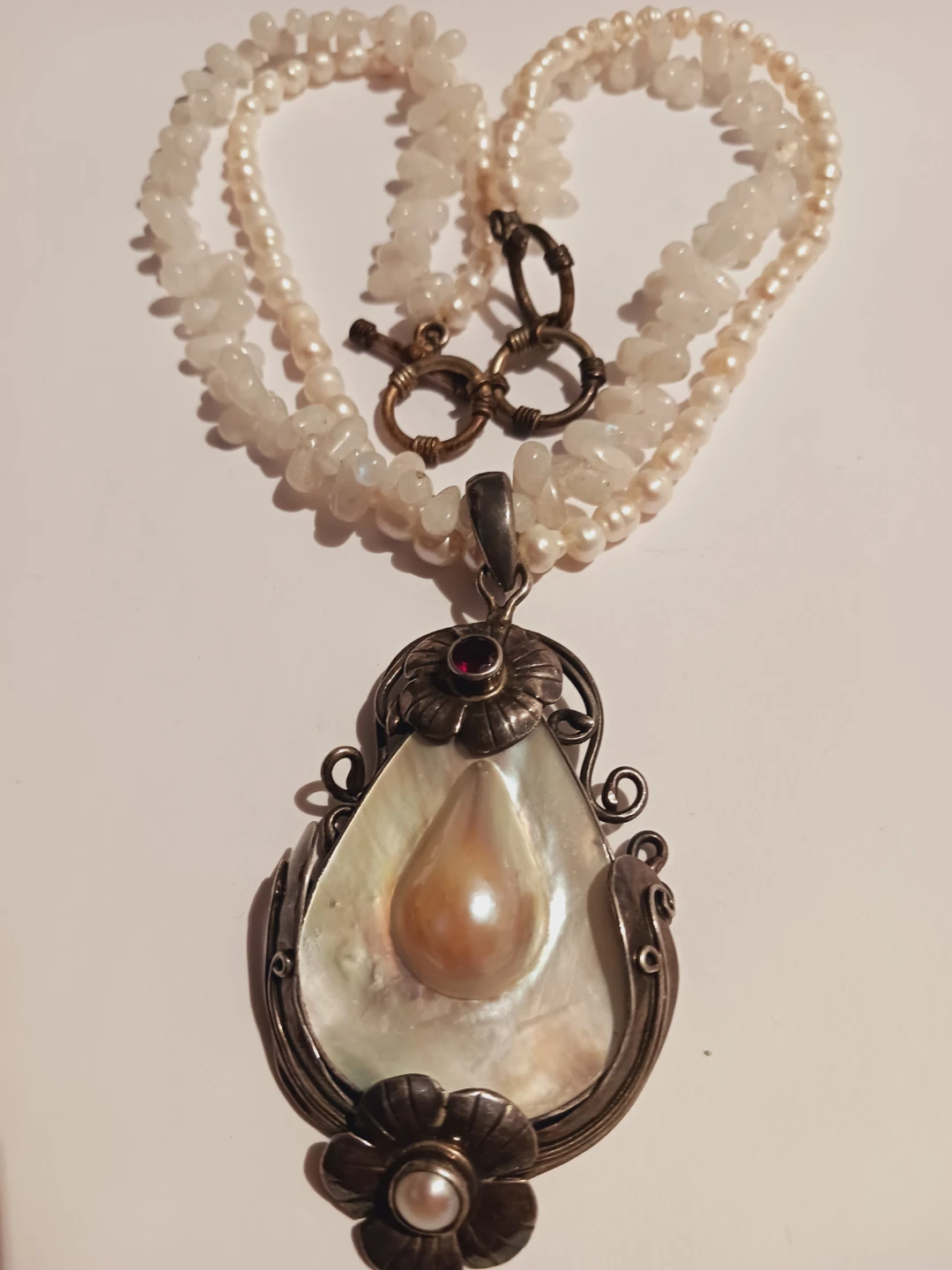 Stunning Sterling Silver 925 Pearl :& Garnet Pendant Necklace